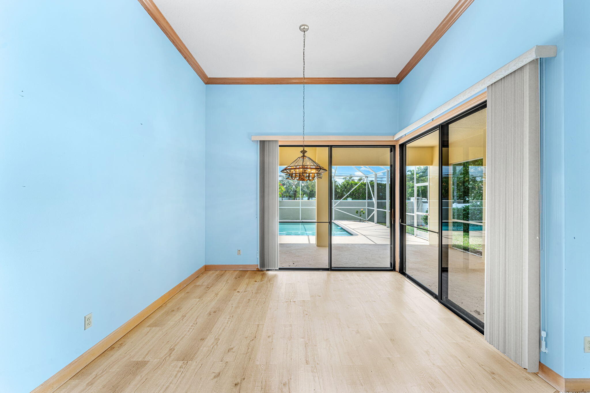 881 Peregrine Drive