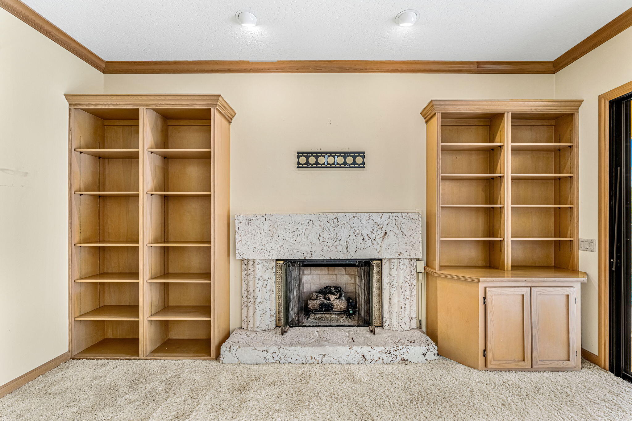 881 Peregrine Drive