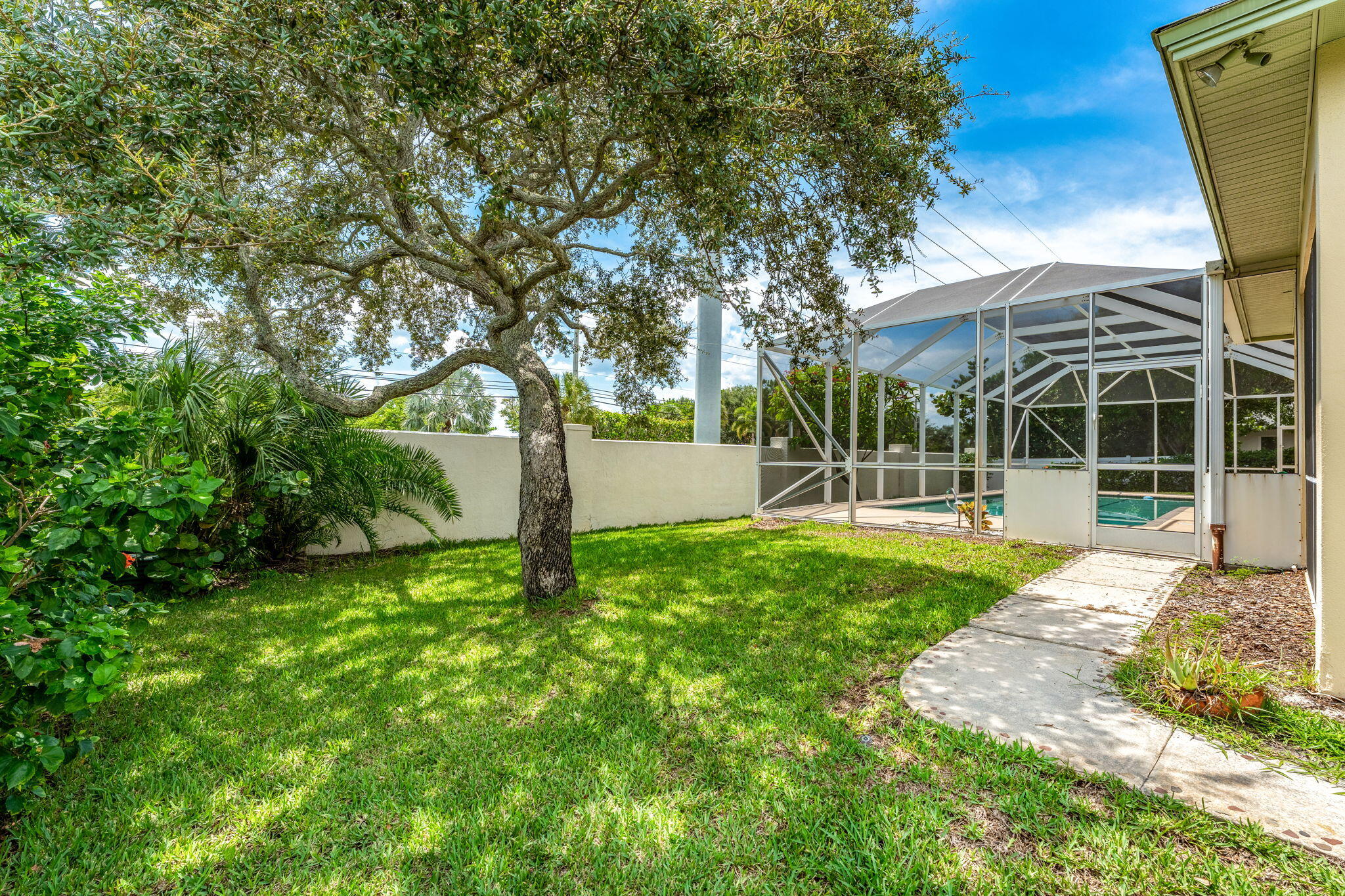881 Peregrine Drive