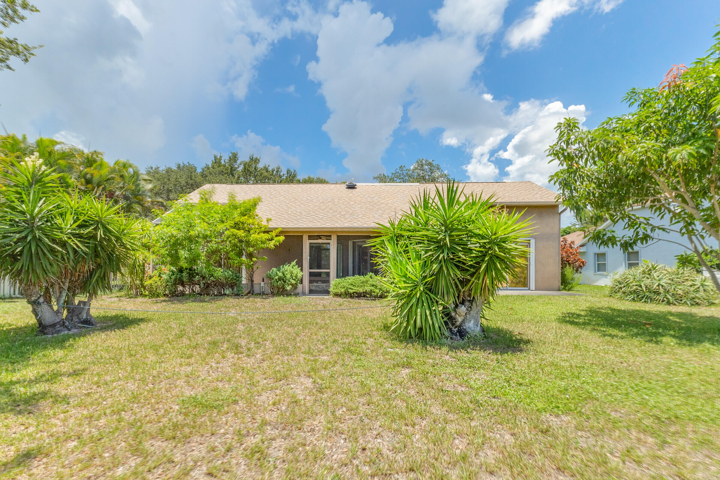 3154 Lago Vista Drive