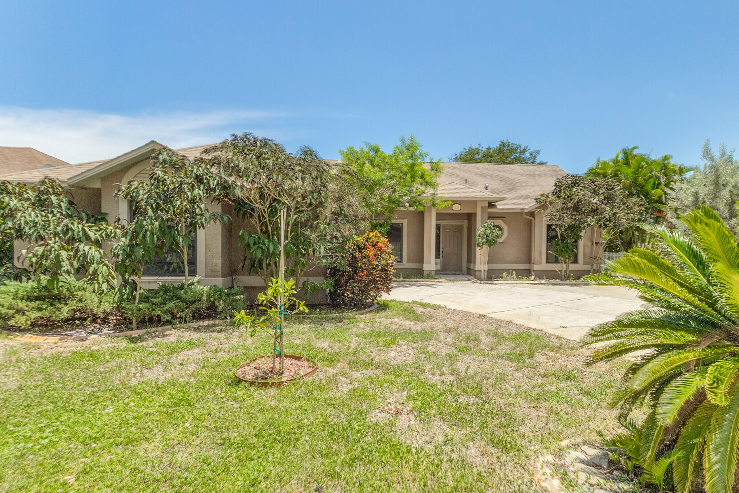 3154 Lago Vista Drive