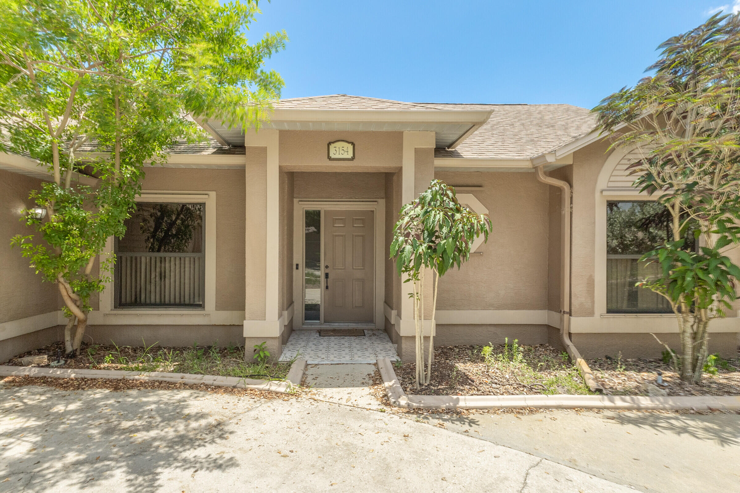 3154 Lago Vista Drive