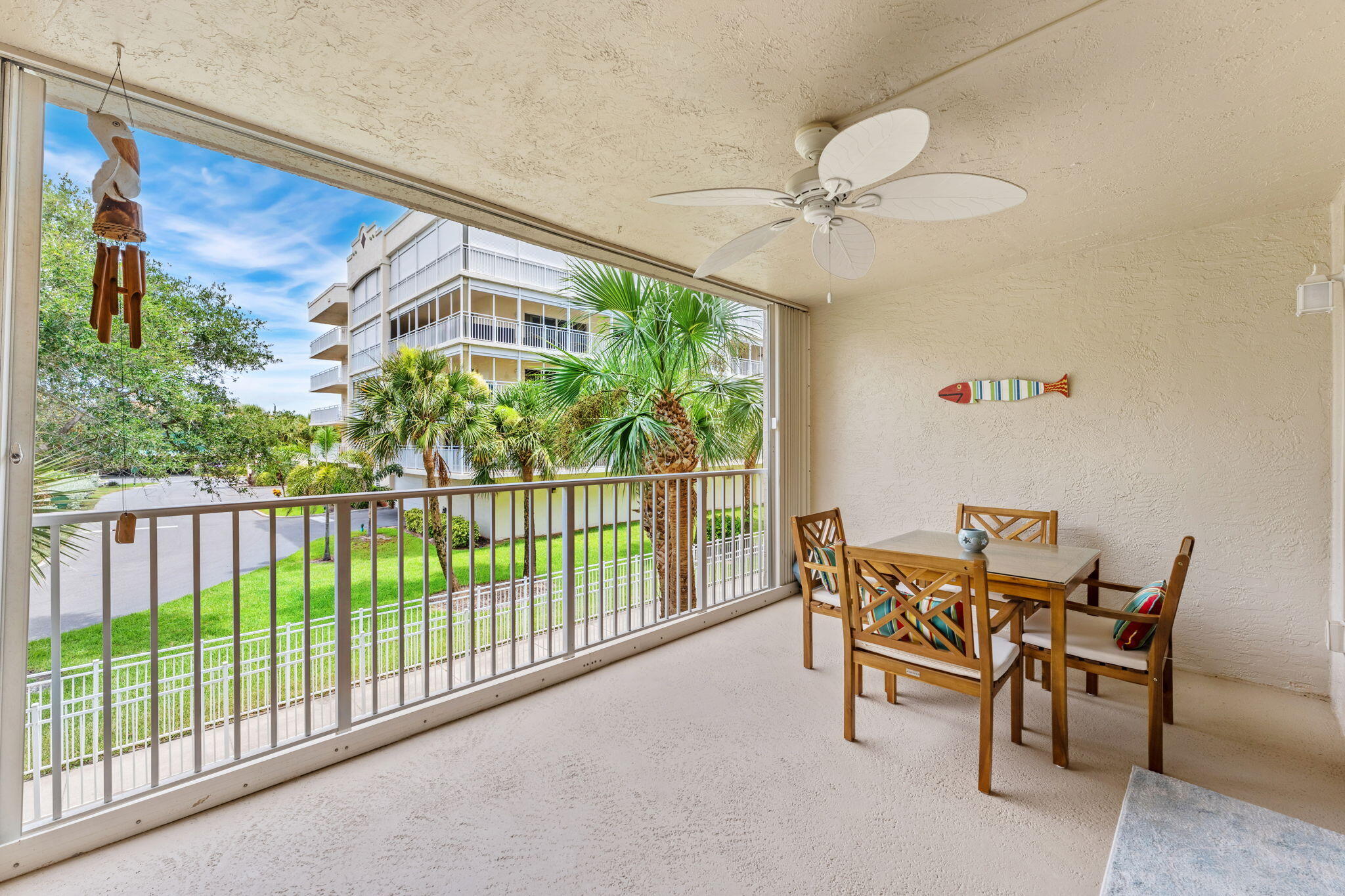 606 Shorewood Drive, 202