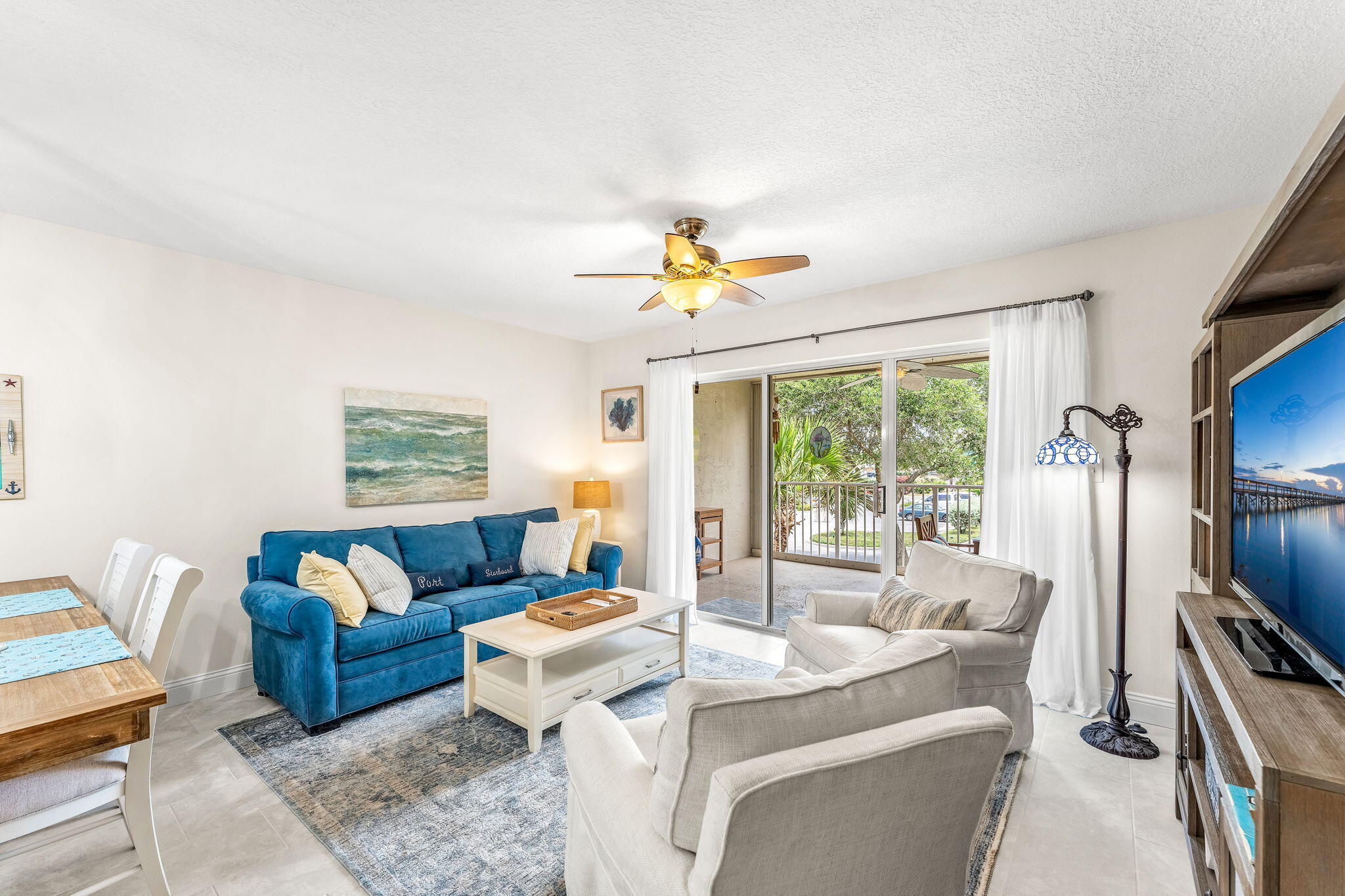 606 Shorewood Drive, 202