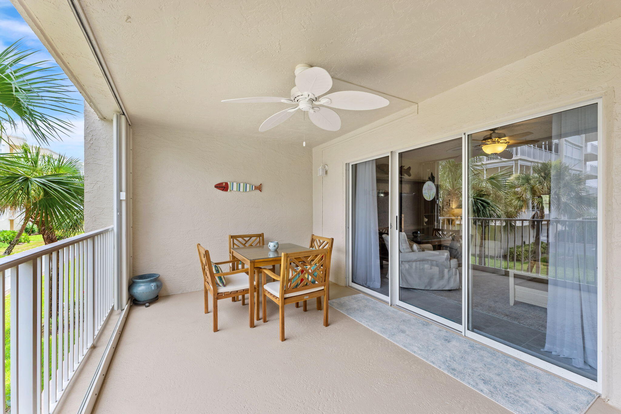 606 Shorewood Drive, 202