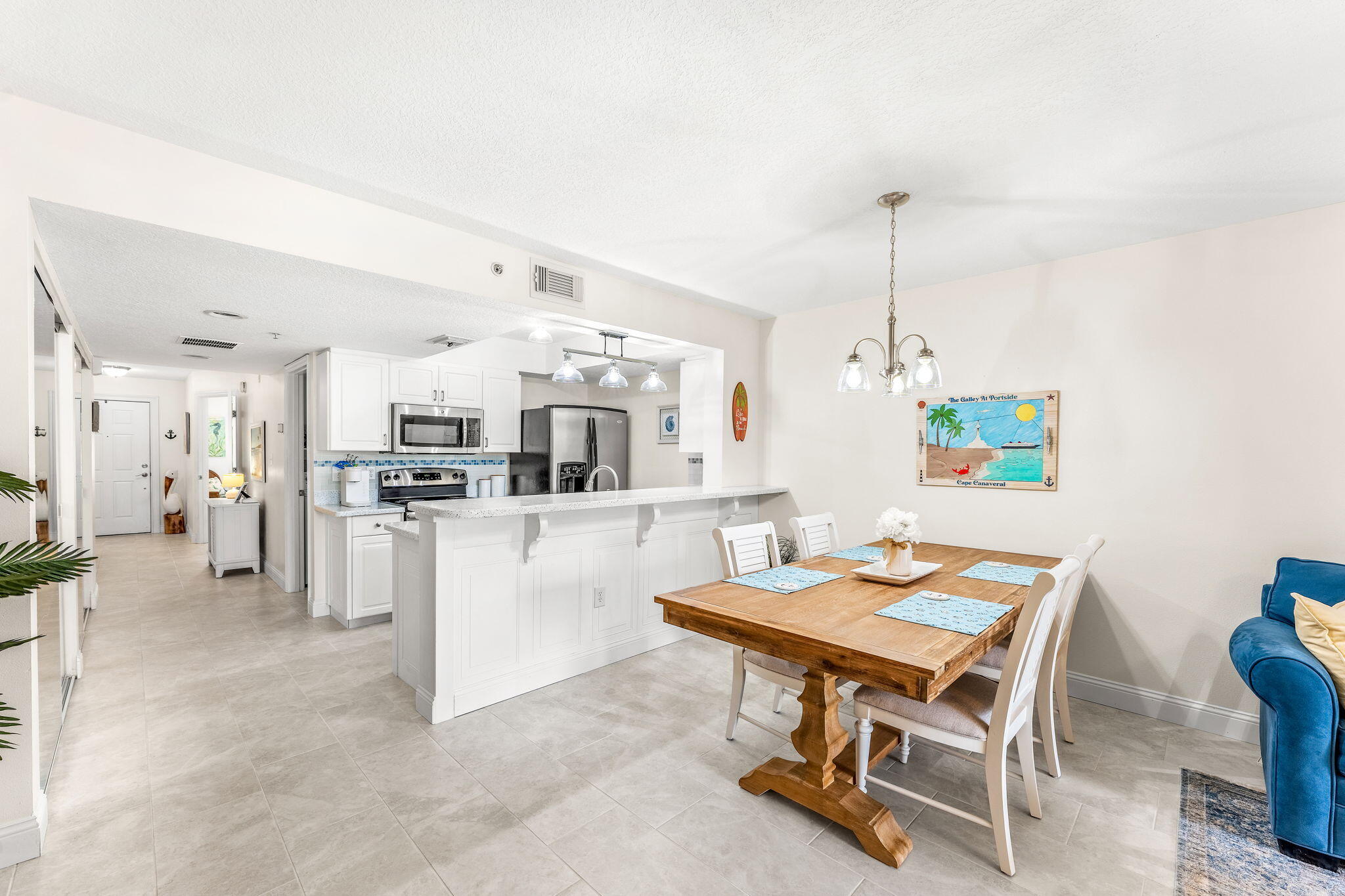 606 Shorewood Drive, 202
