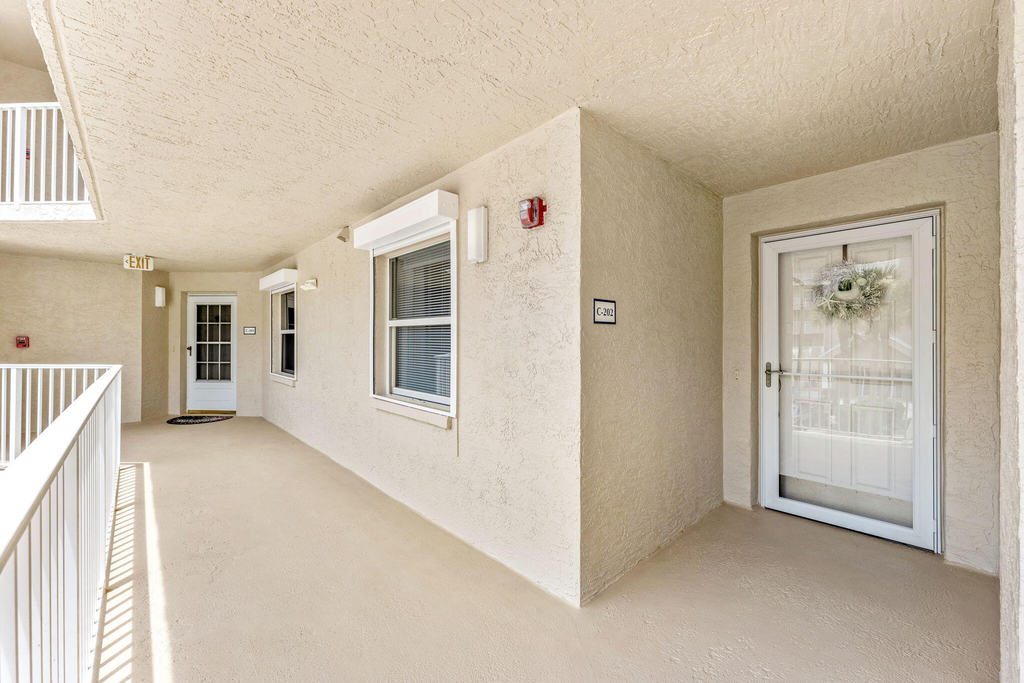 606 Shorewood Drive, 202