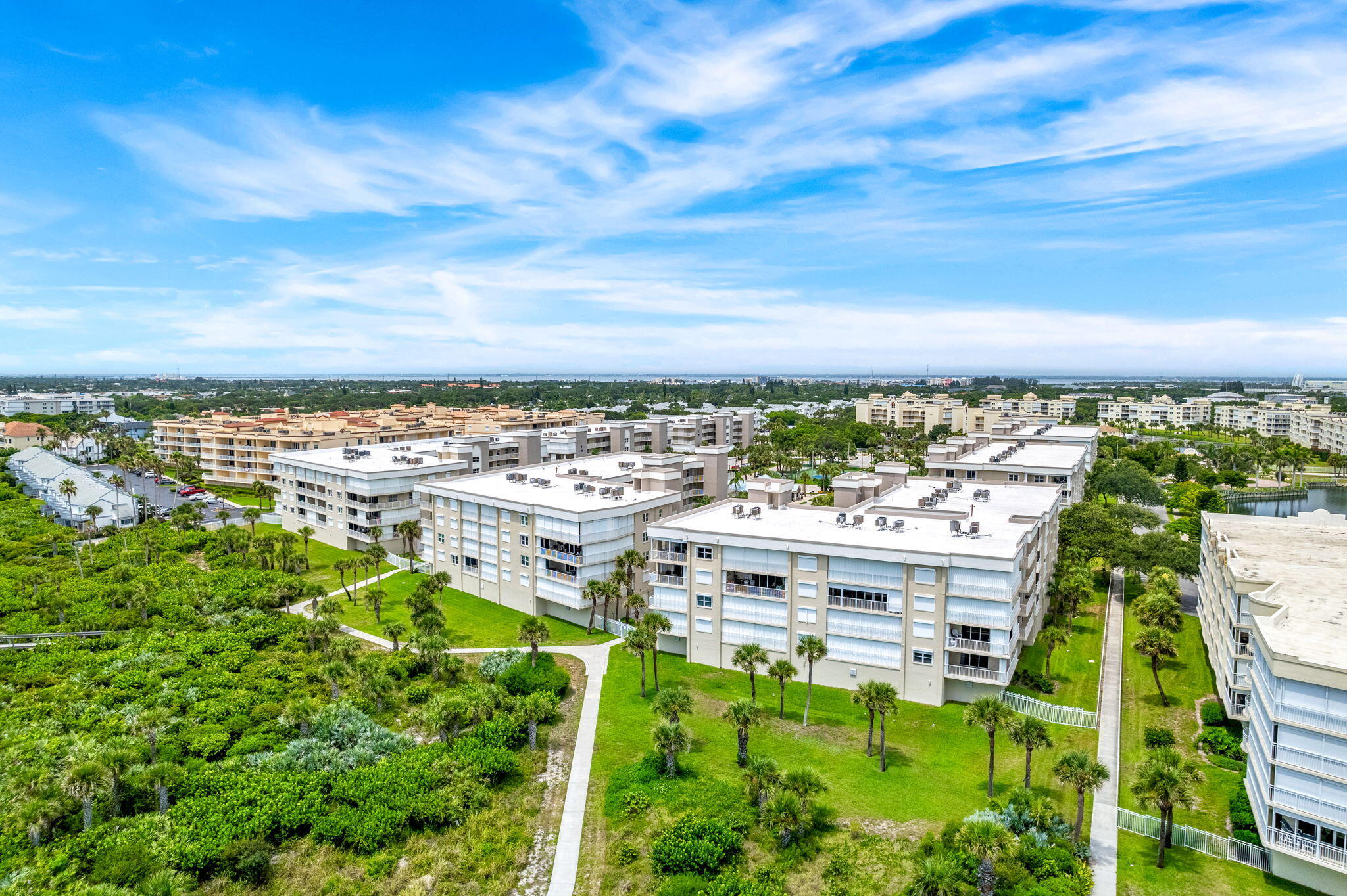 606 Shorewood Drive, 202