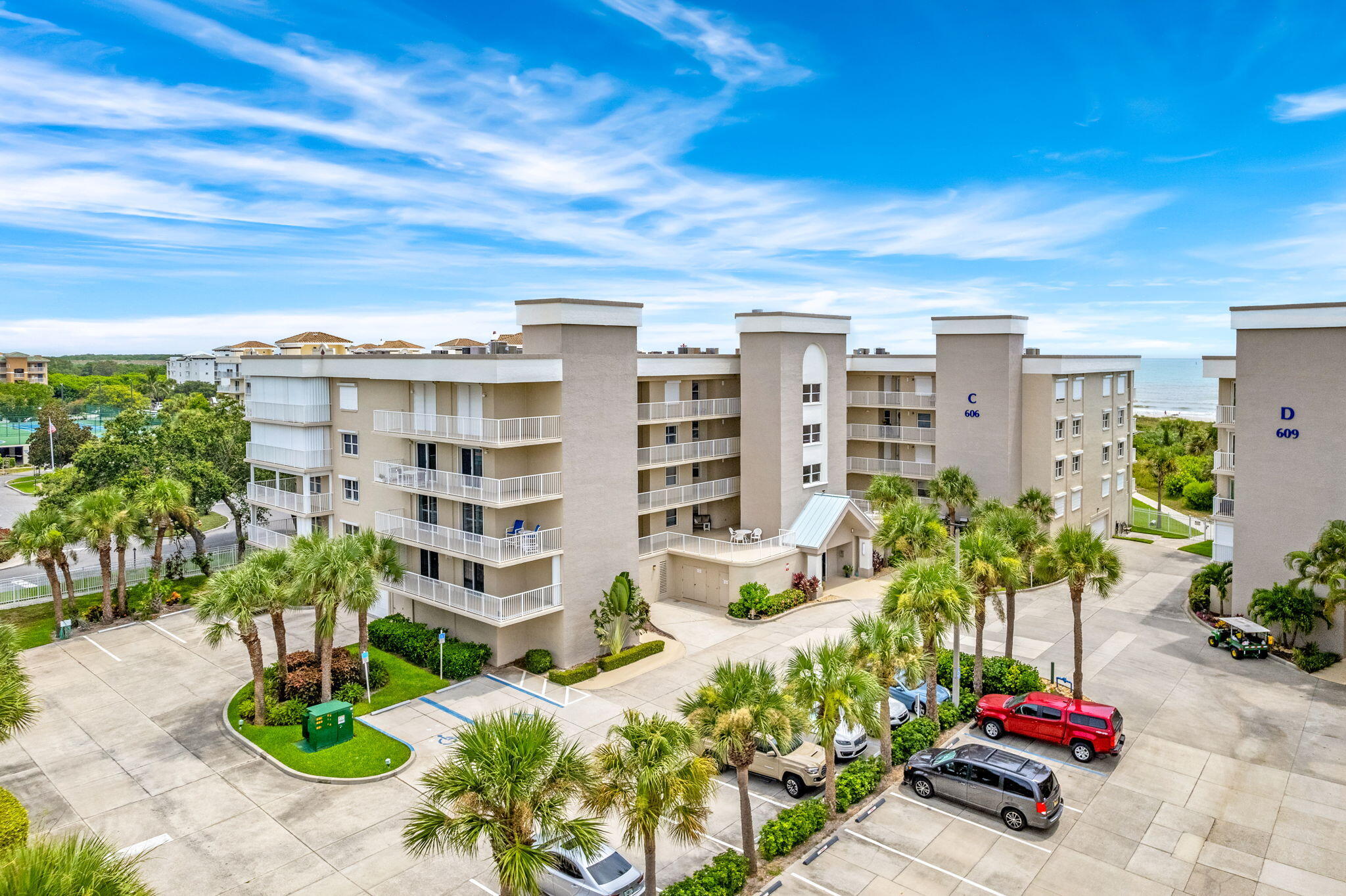 606 Shorewood Drive, 202