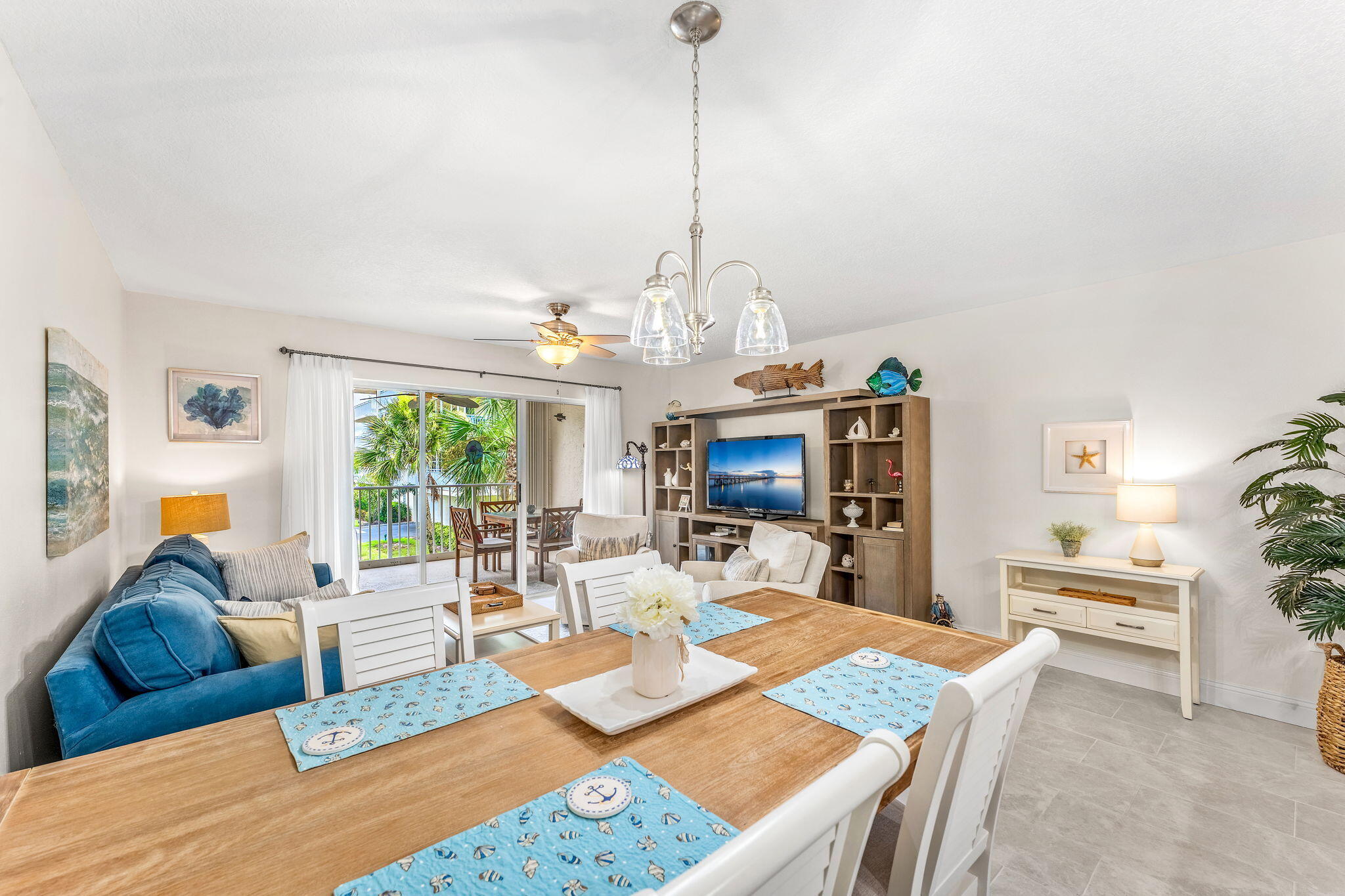606 Shorewood Drive, 202