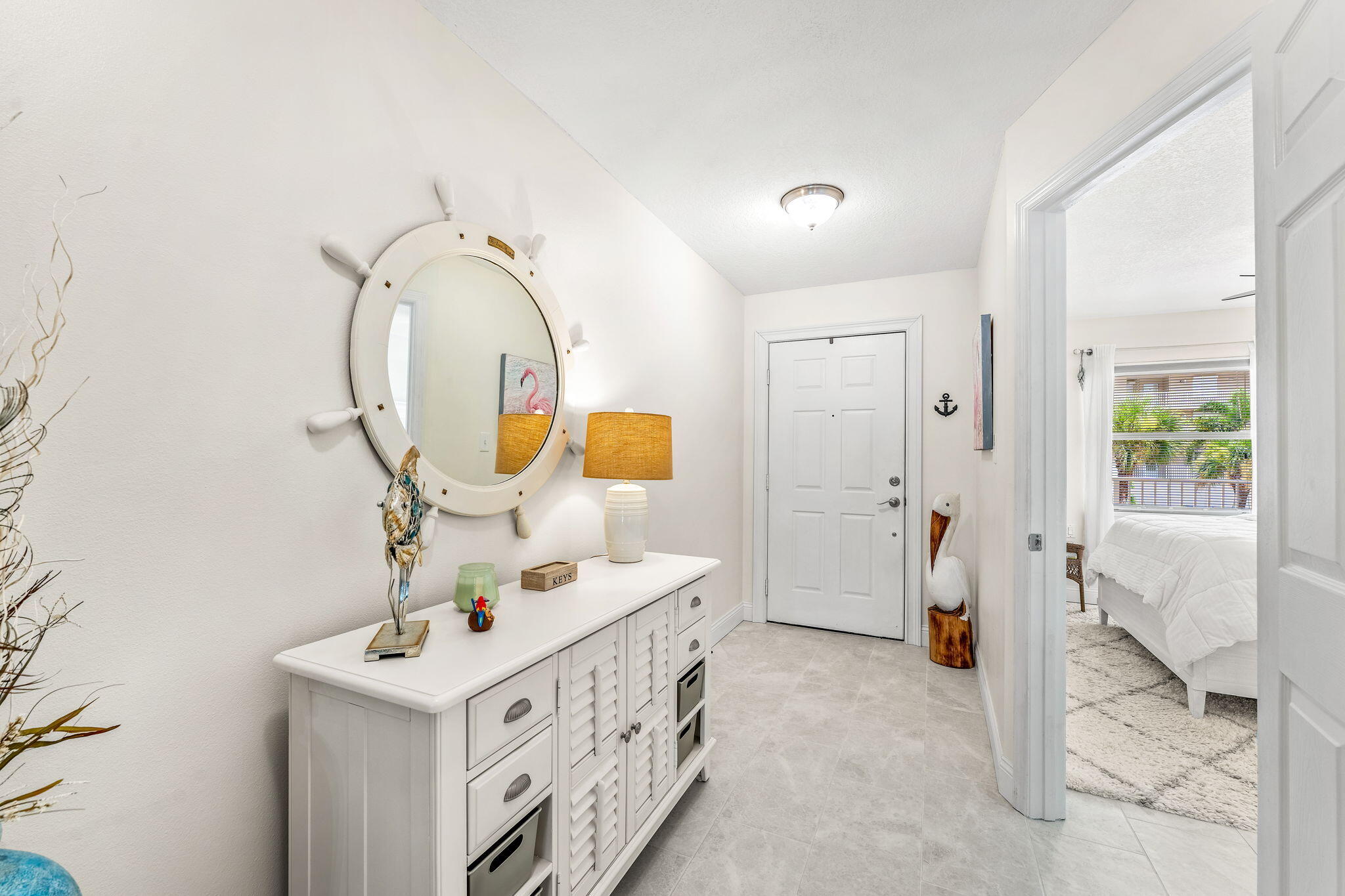 606 Shorewood Drive, 202