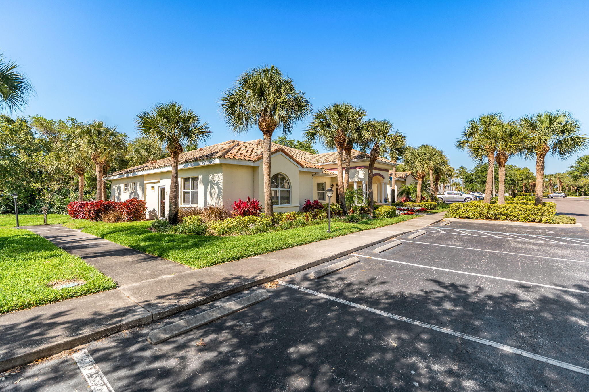 8931 Lake Drive, C206