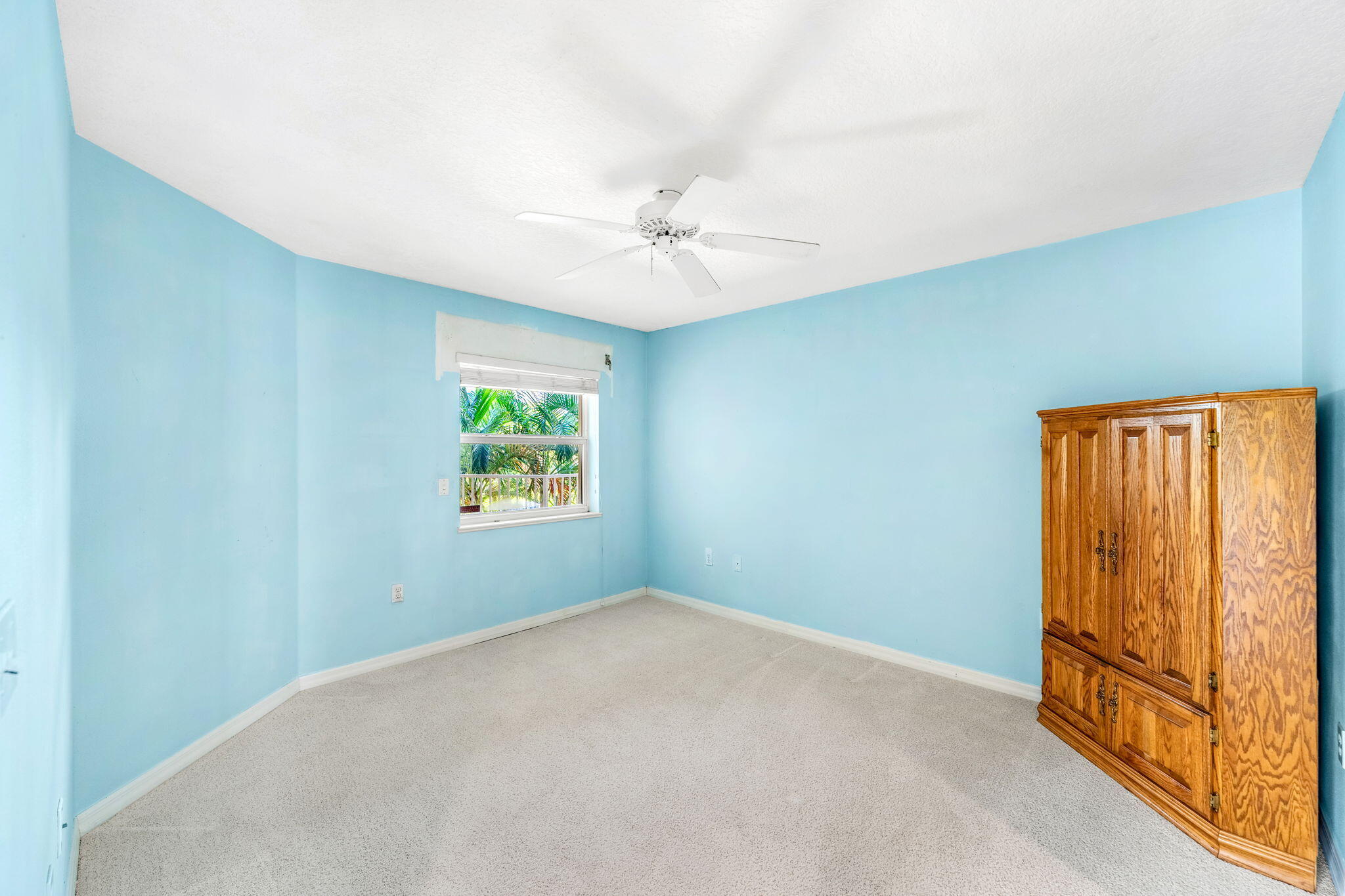 8931 Lake Drive, C206