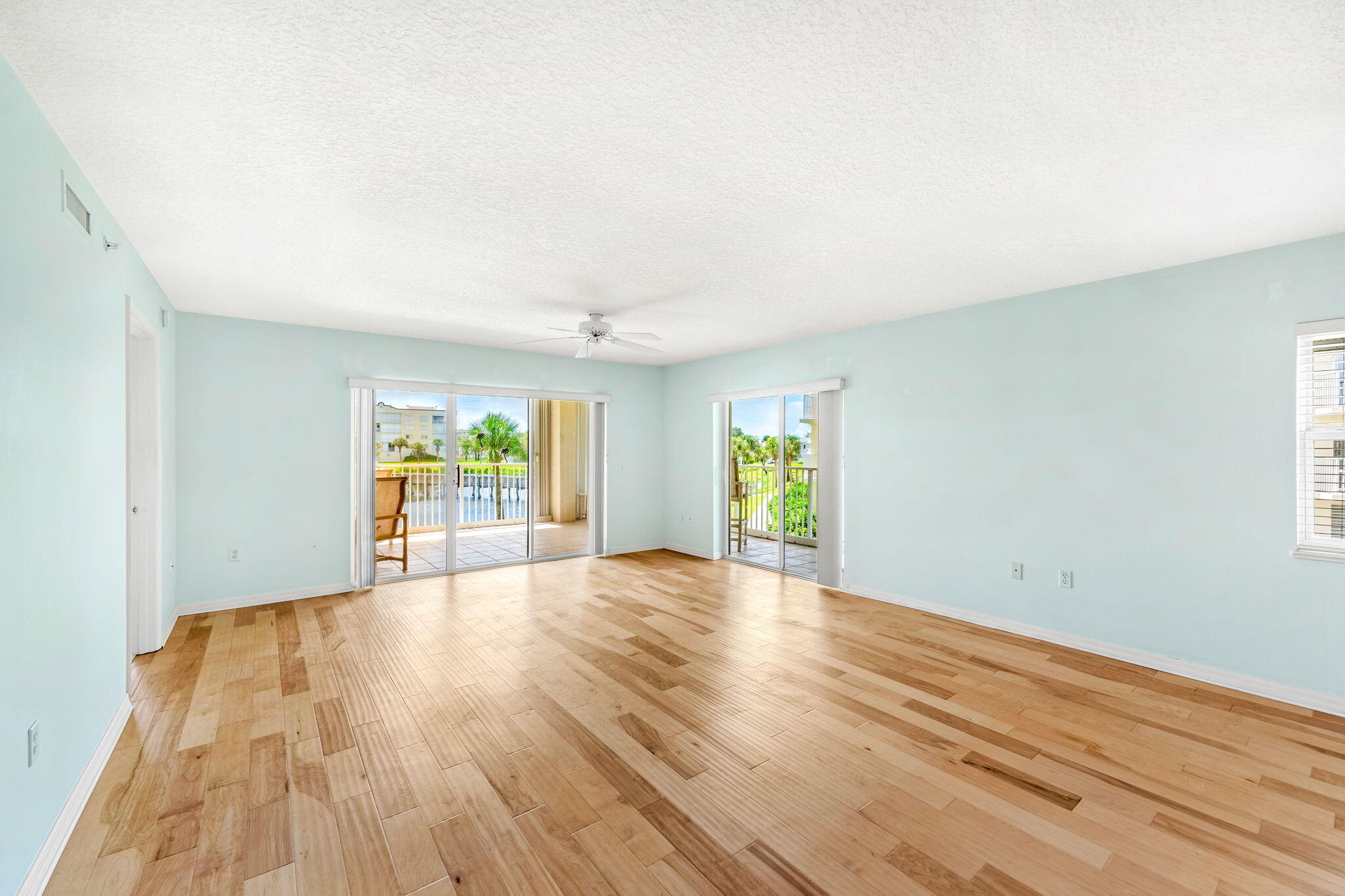 8931 Lake Drive, C206