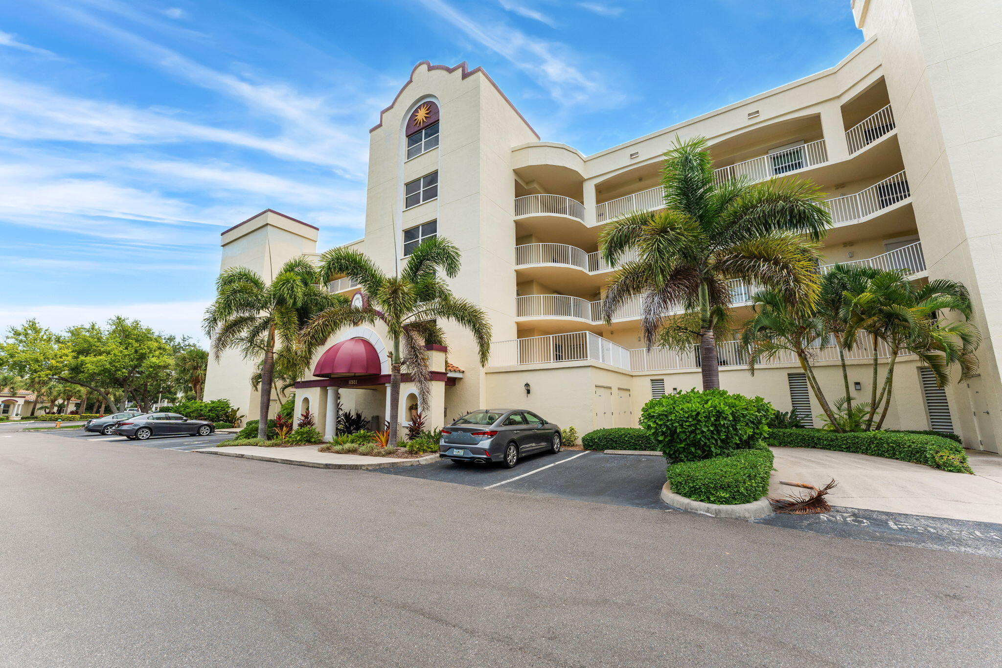 8931 Lake Drive, C206