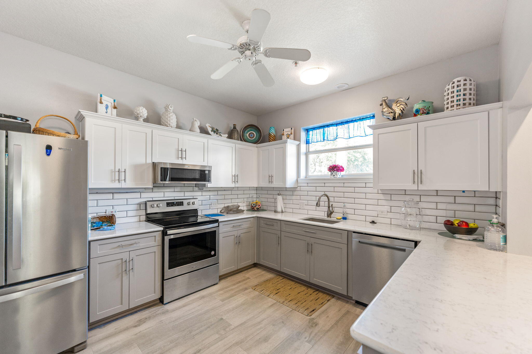 8931 Lake Drive, C206