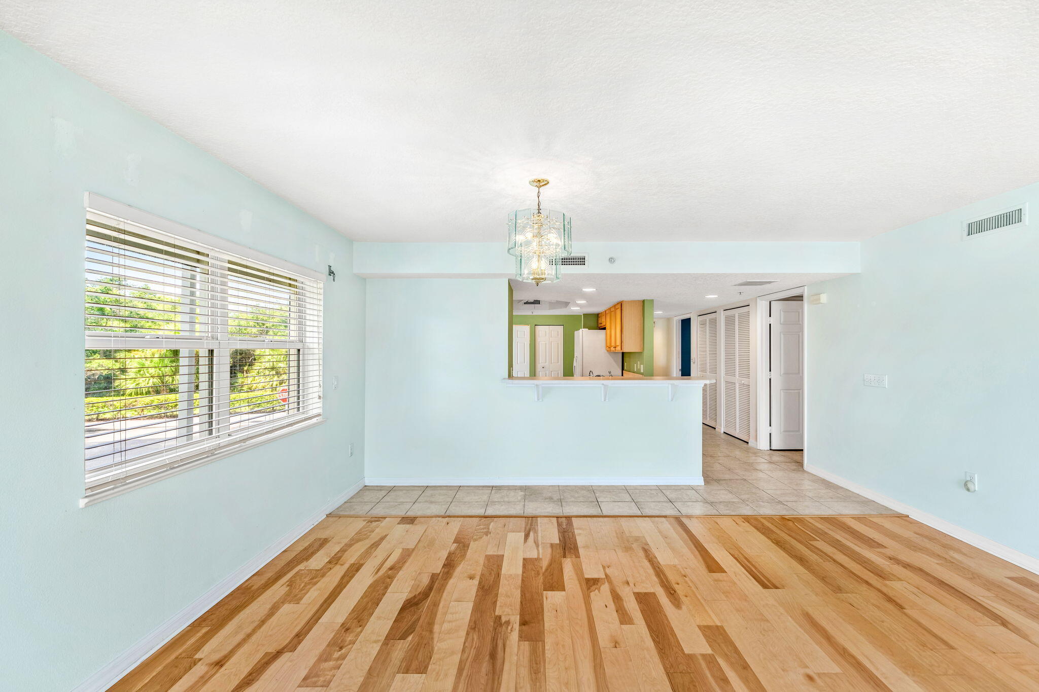 8931 Lake Drive, C206
