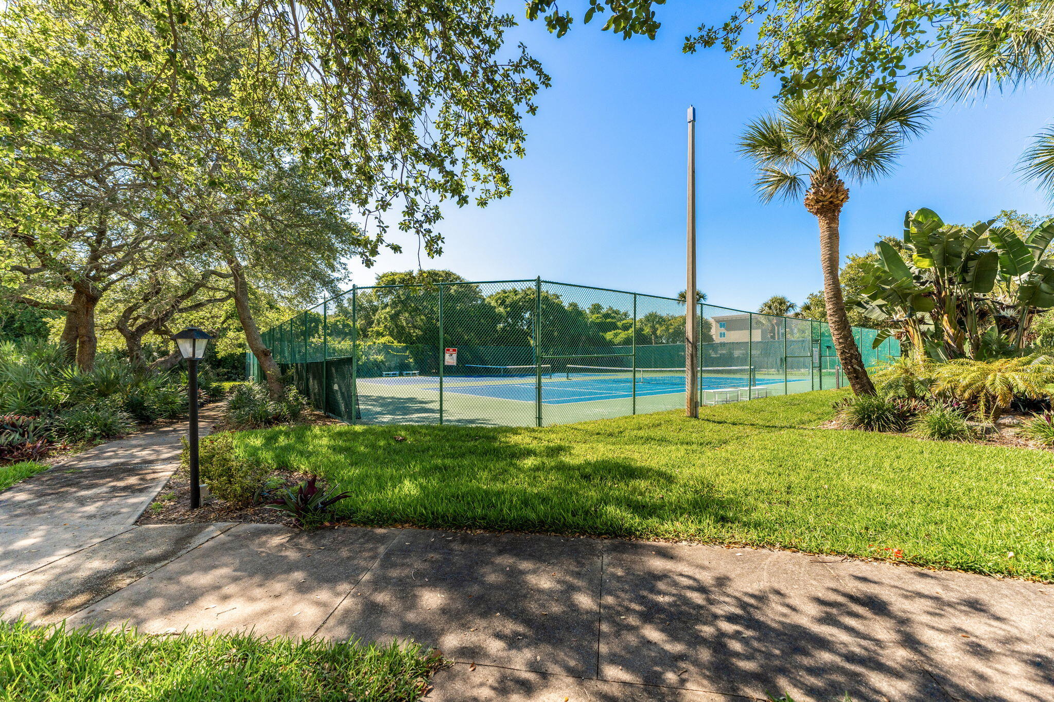8931 Lake Drive, C206