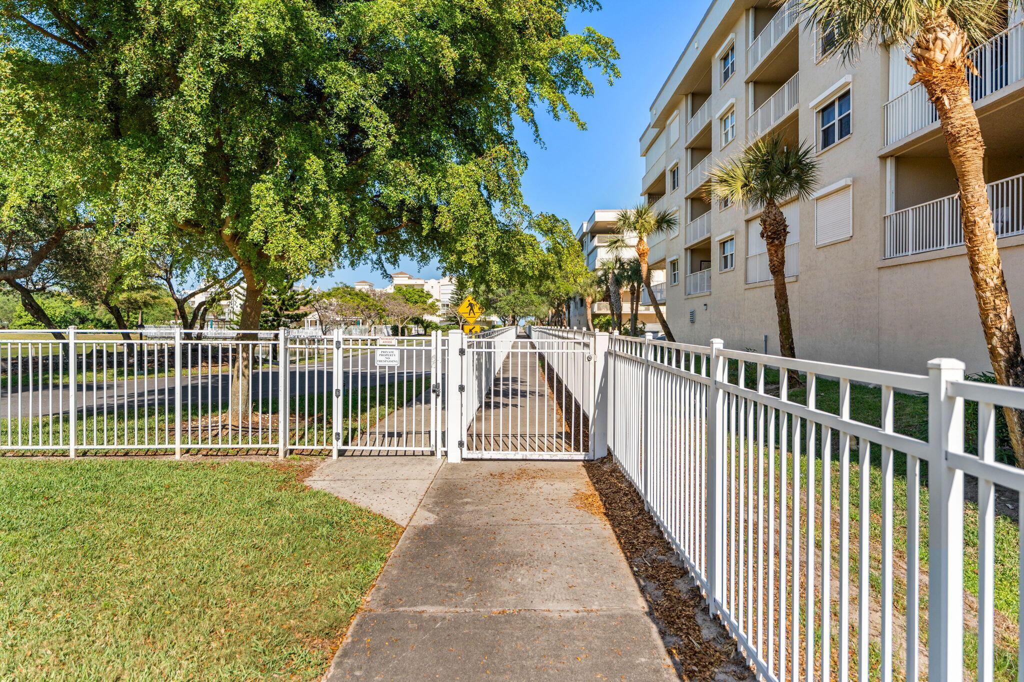 8931 Lake Drive, C206
