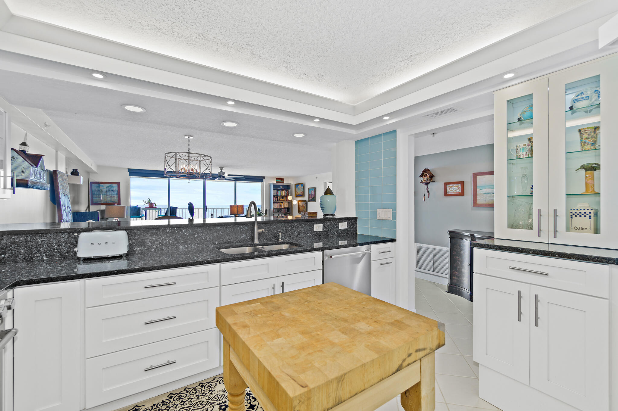 3740 Ocean Beach Boulevard, 605