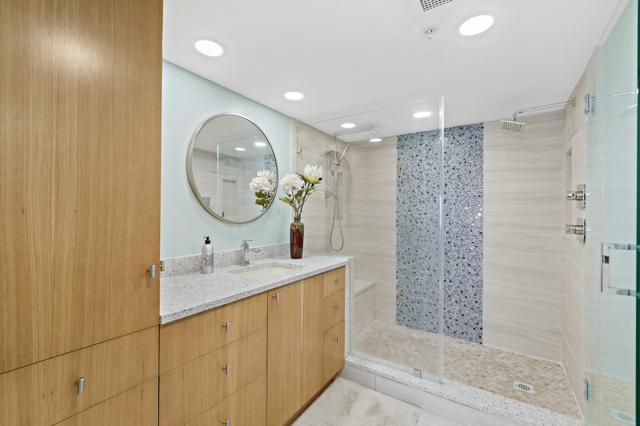 3740 Ocean Beach Boulevard, 605