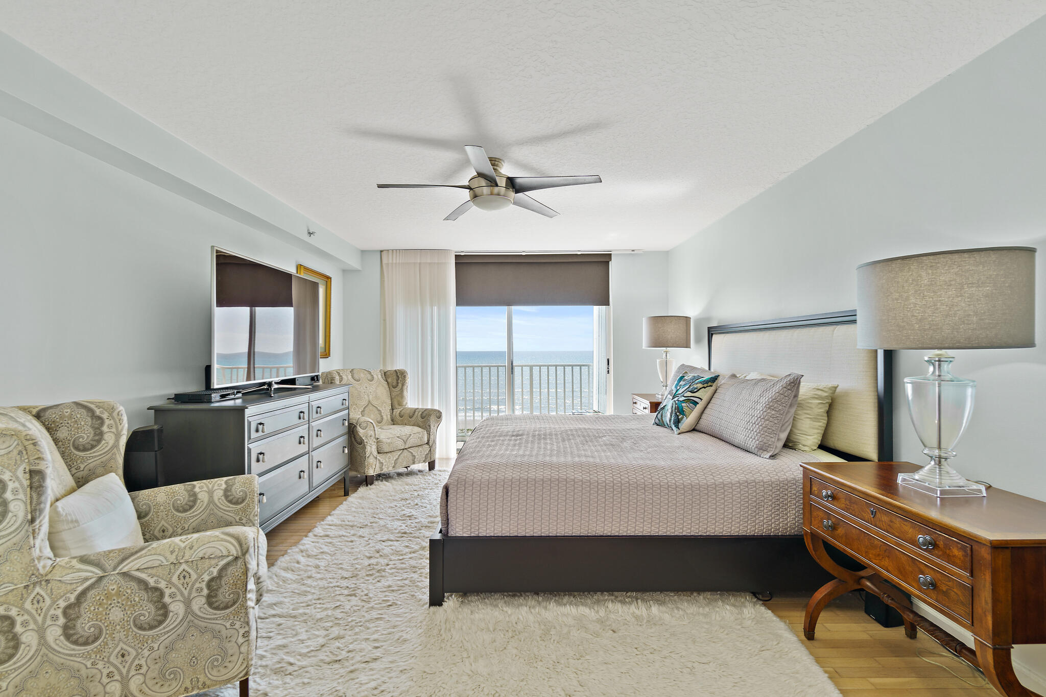 3740 Ocean Beach Boulevard, 605
