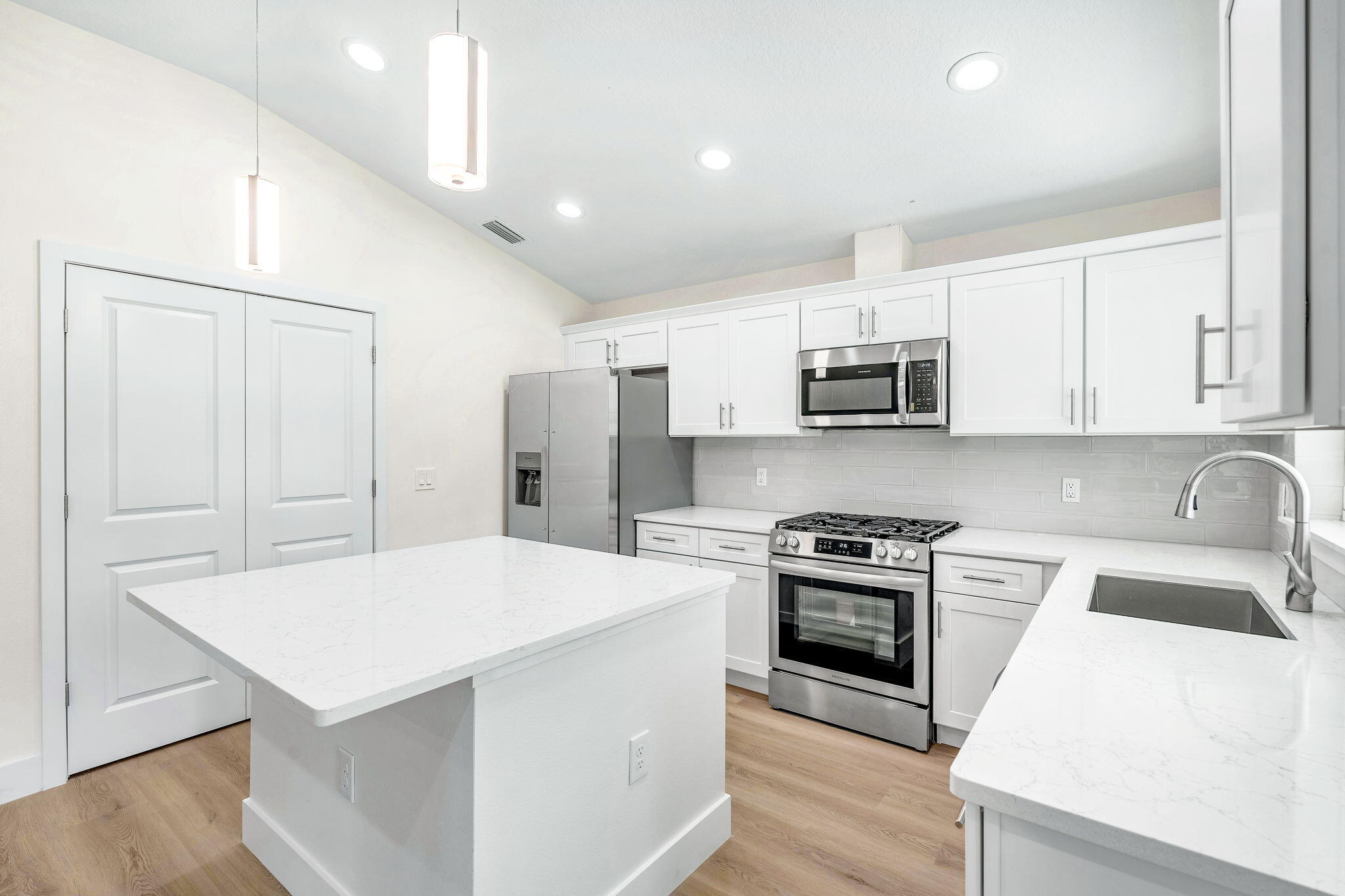 2332 Royal Poinciana Boulevard
