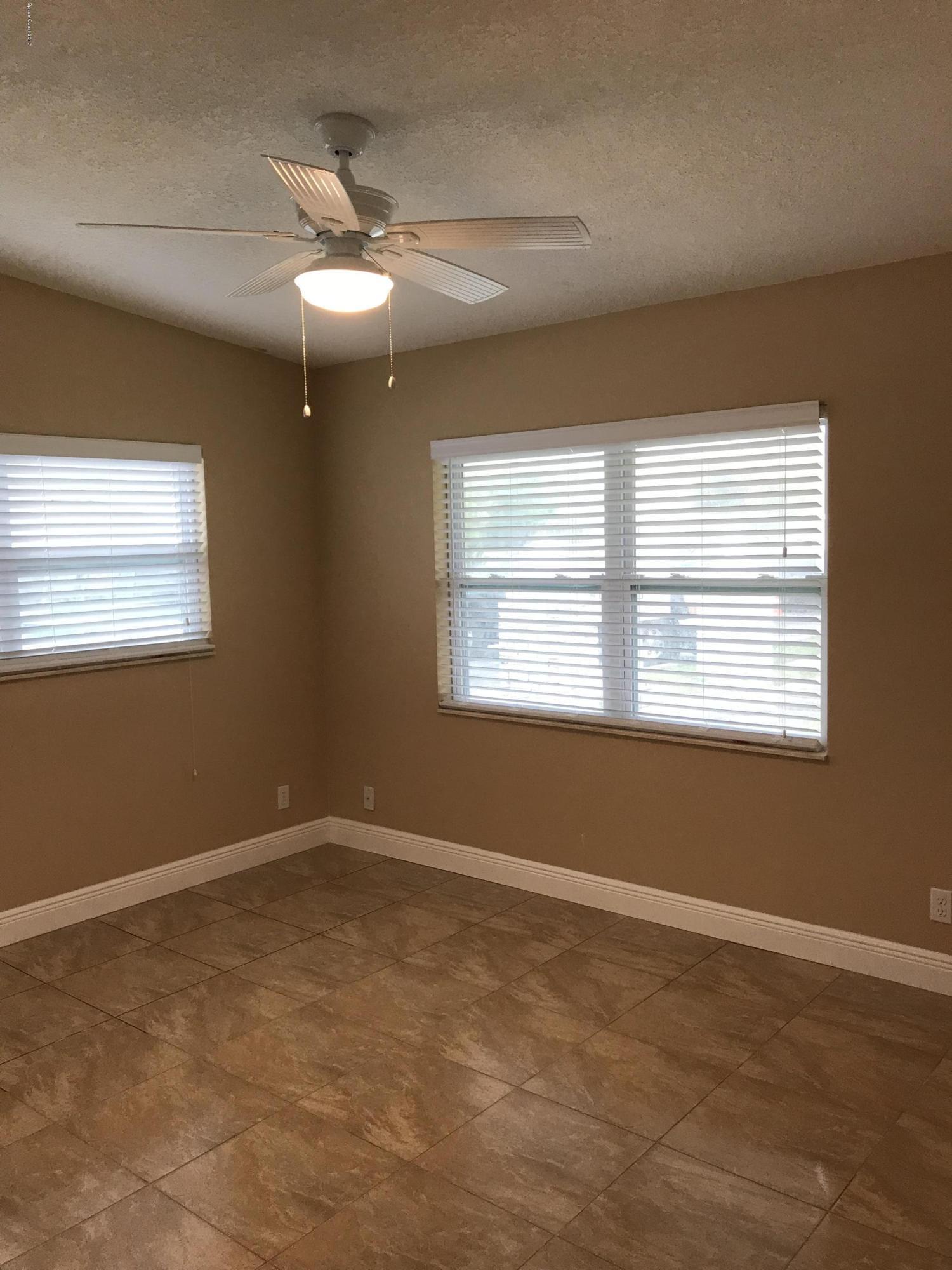 135 Roosevelt Avenue, 135 A