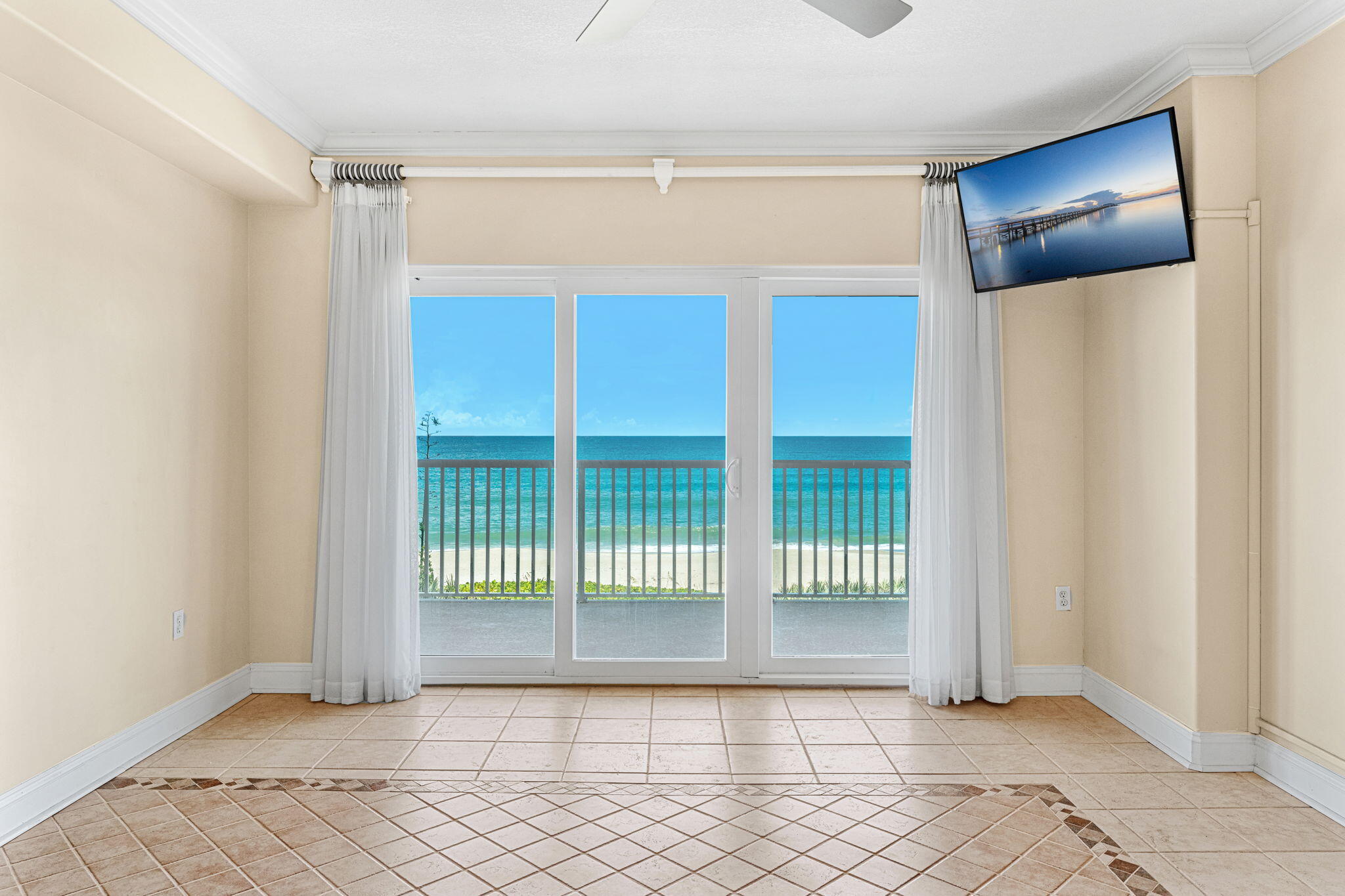 1845 N Highway A1a, 302