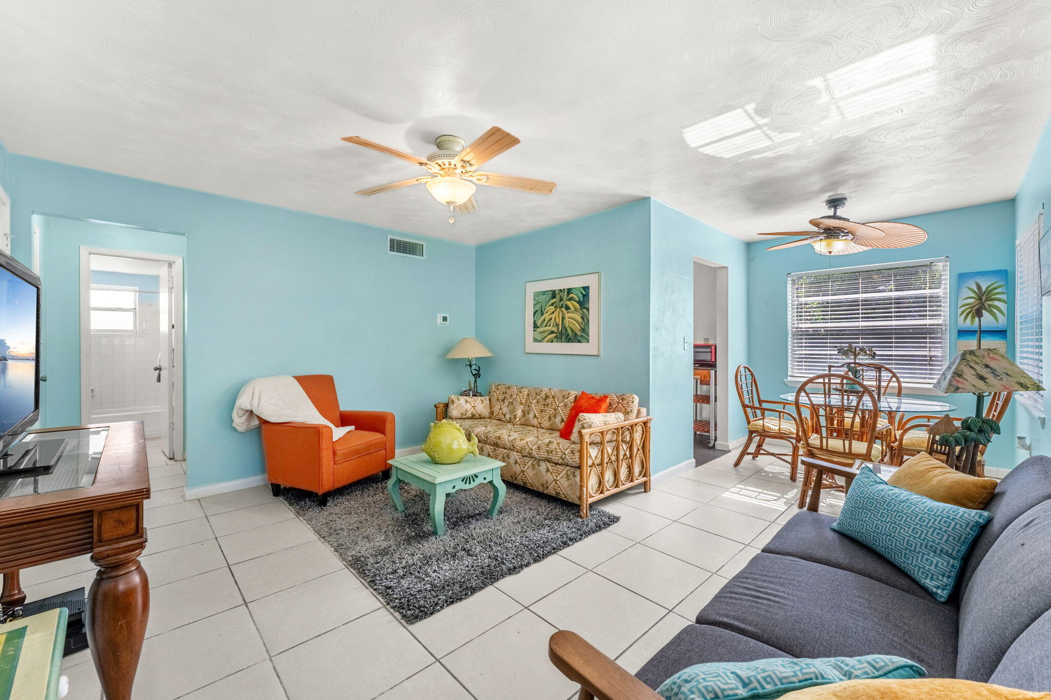 411 Madison Avenue, 102