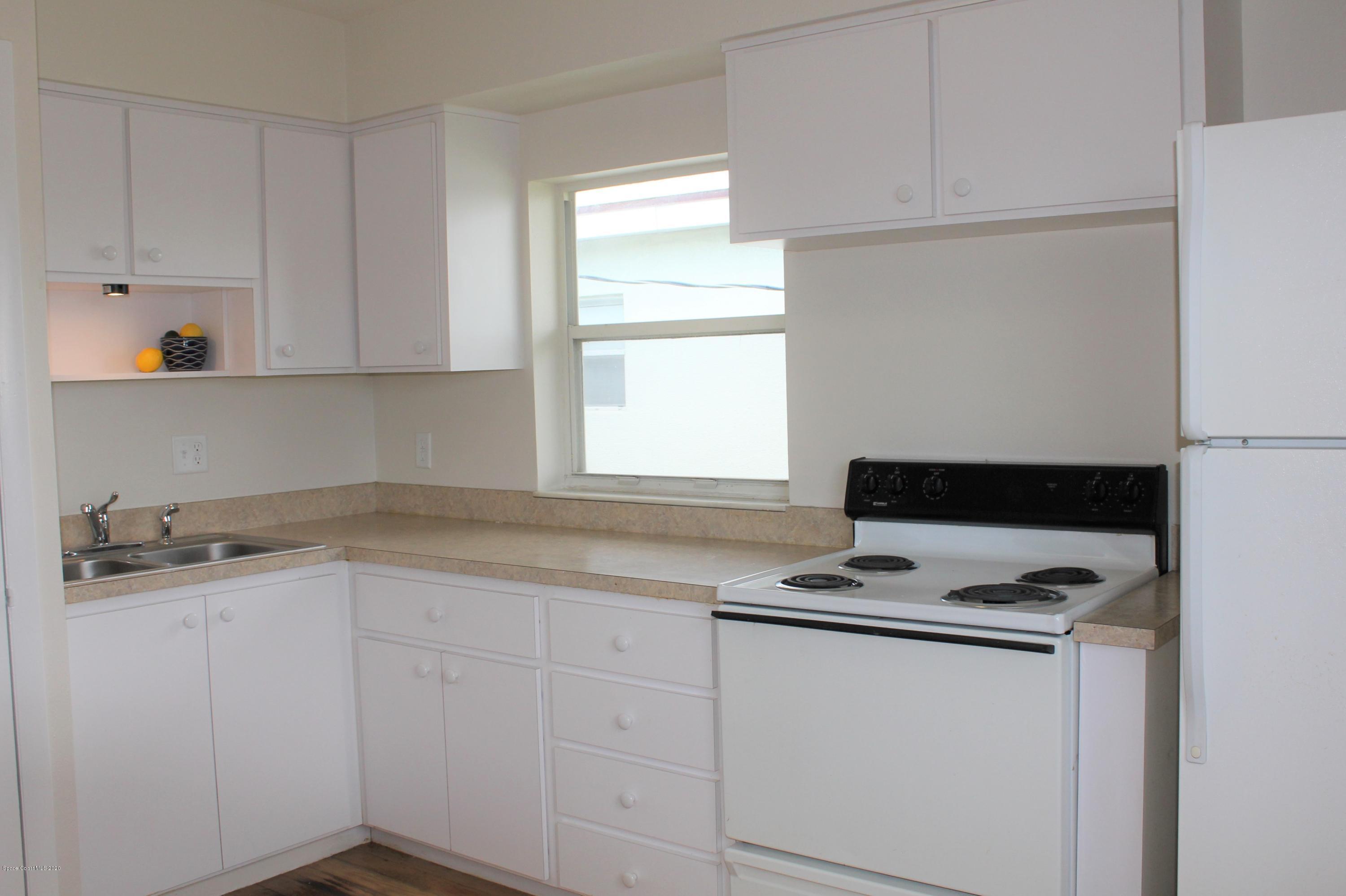 651 Palm Drive, B3