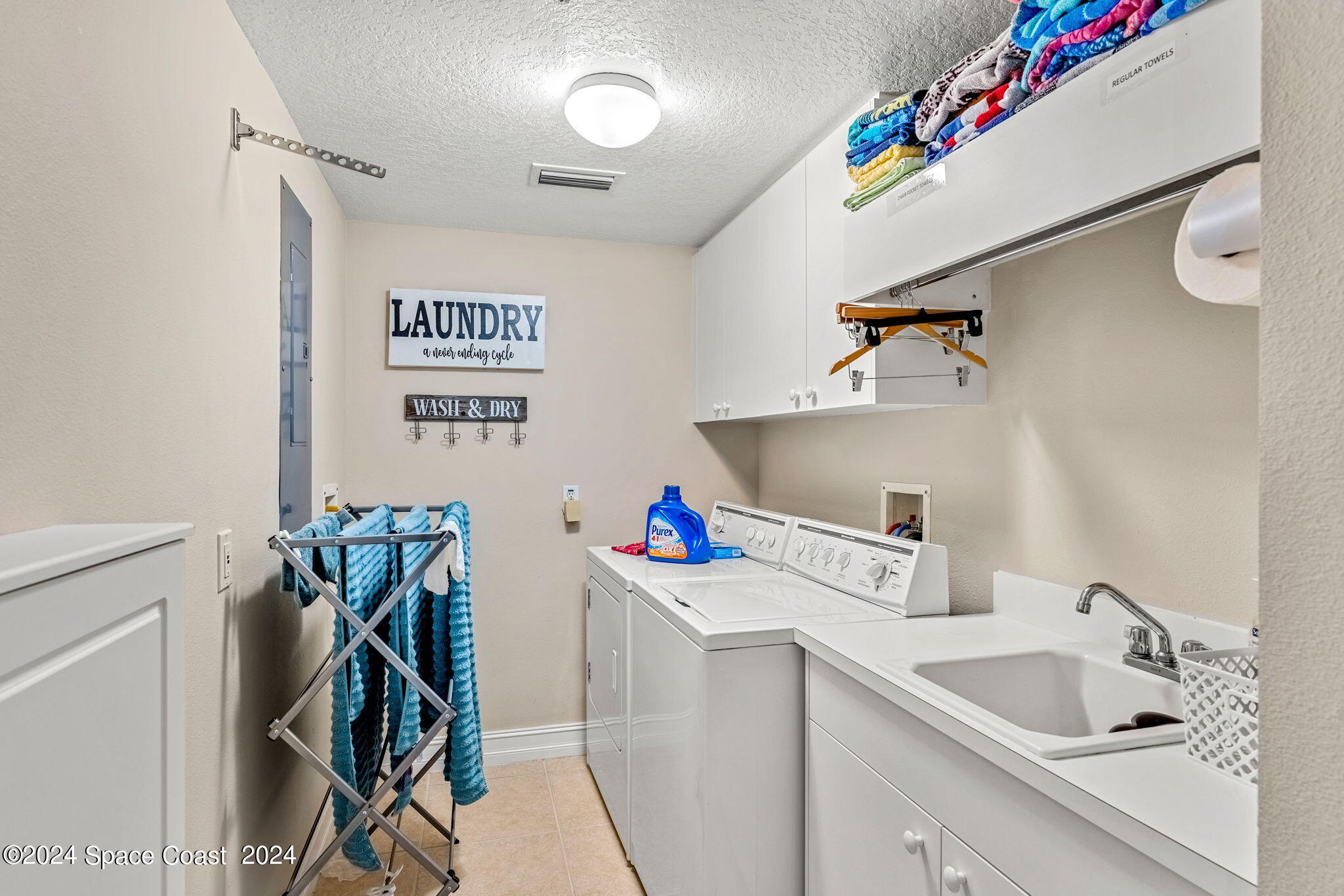 425 Pierce Avenue, 206