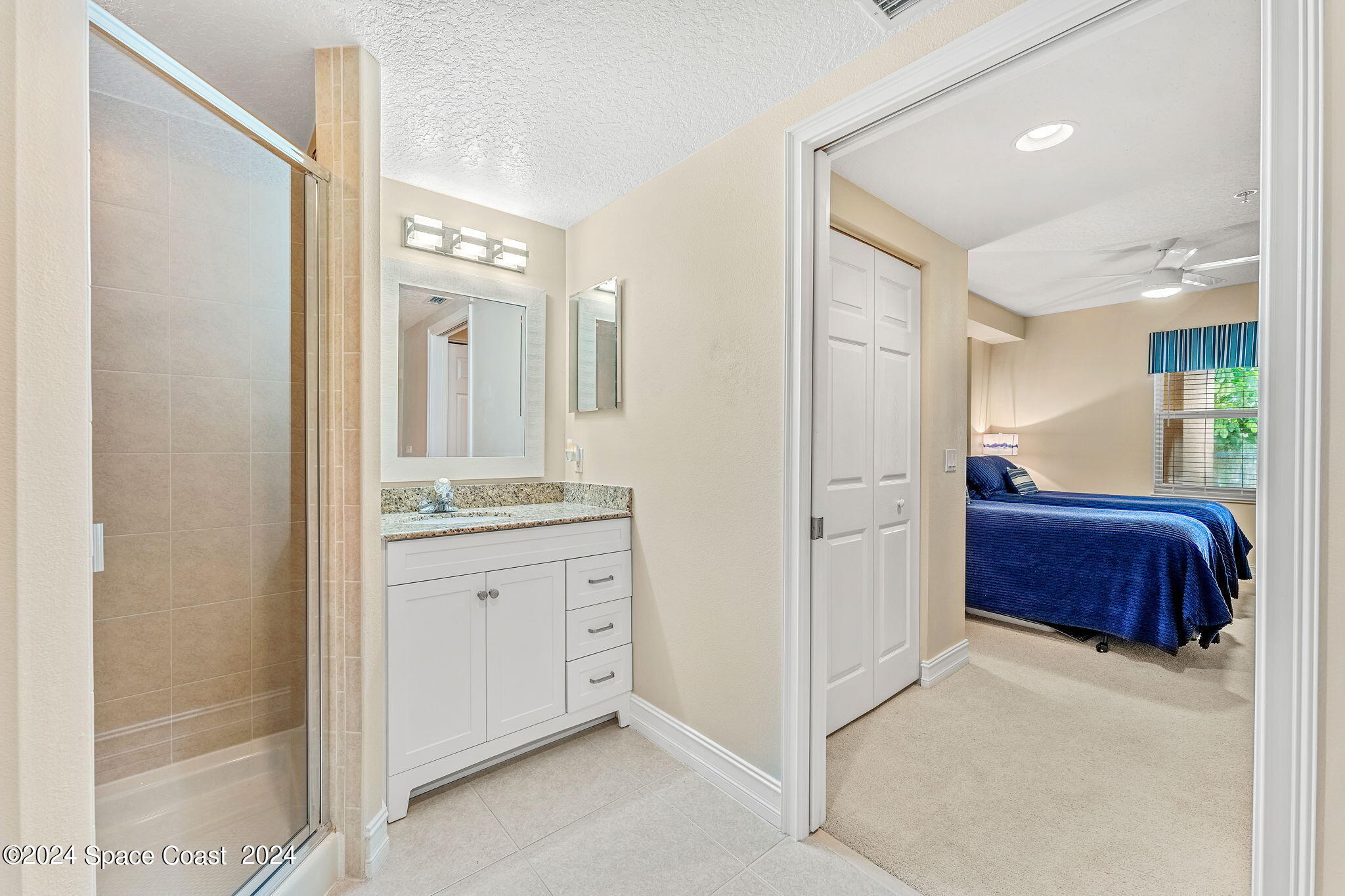 425 Pierce Avenue, 206