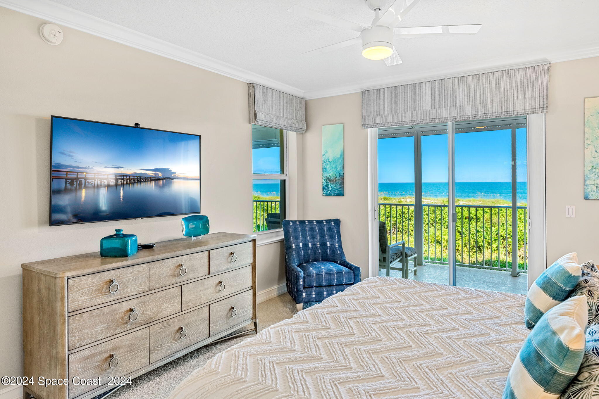 425 Pierce Avenue, 206