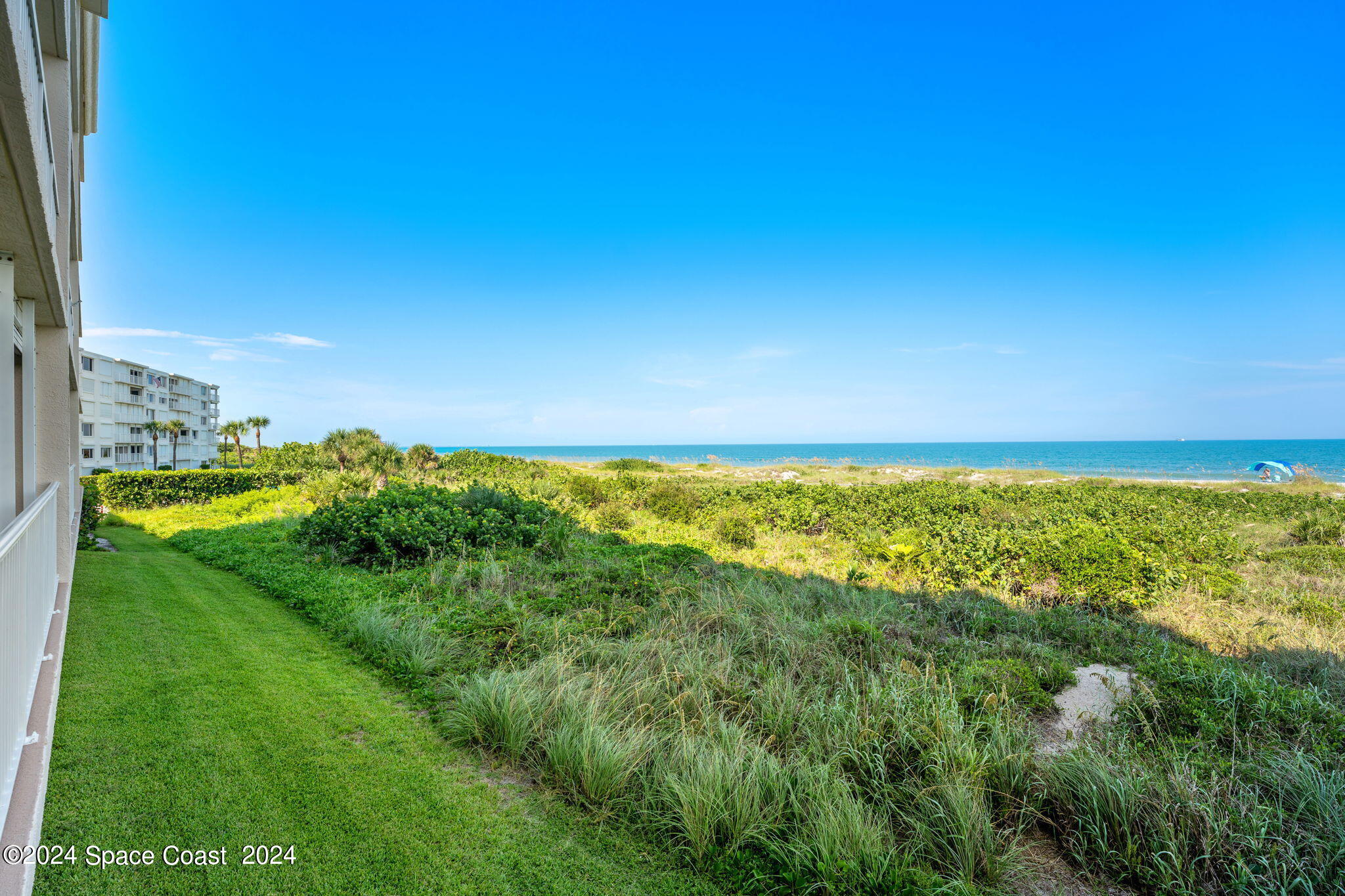 425 Pierce Avenue, 206