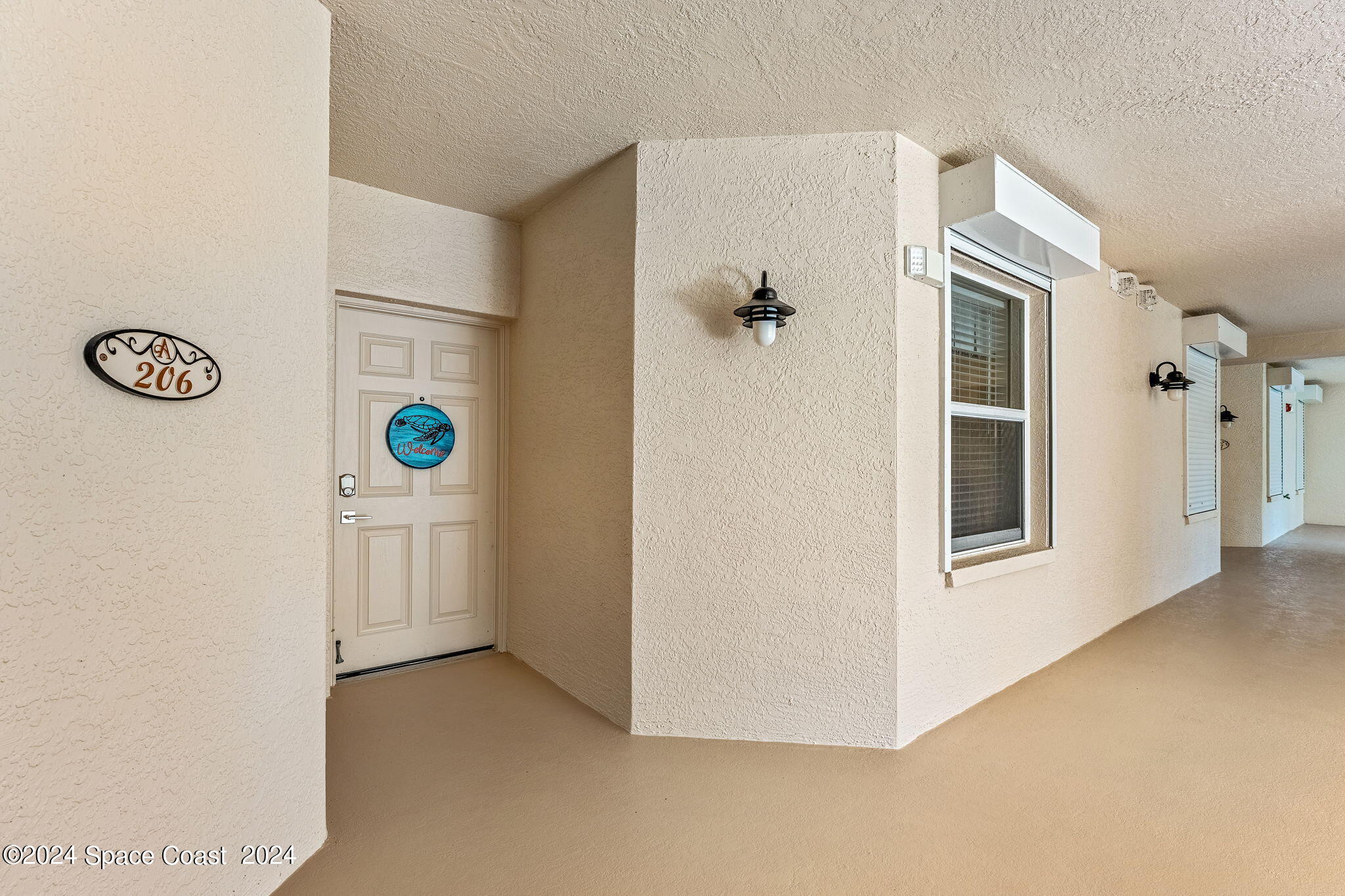 425 Pierce Avenue, 206