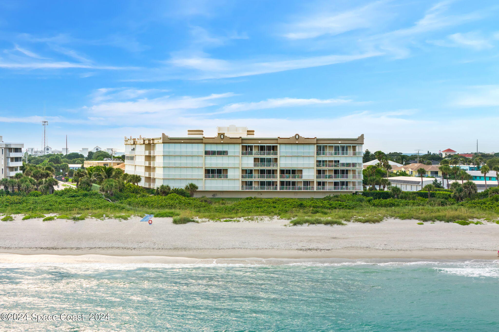 425 Pierce Avenue, 206