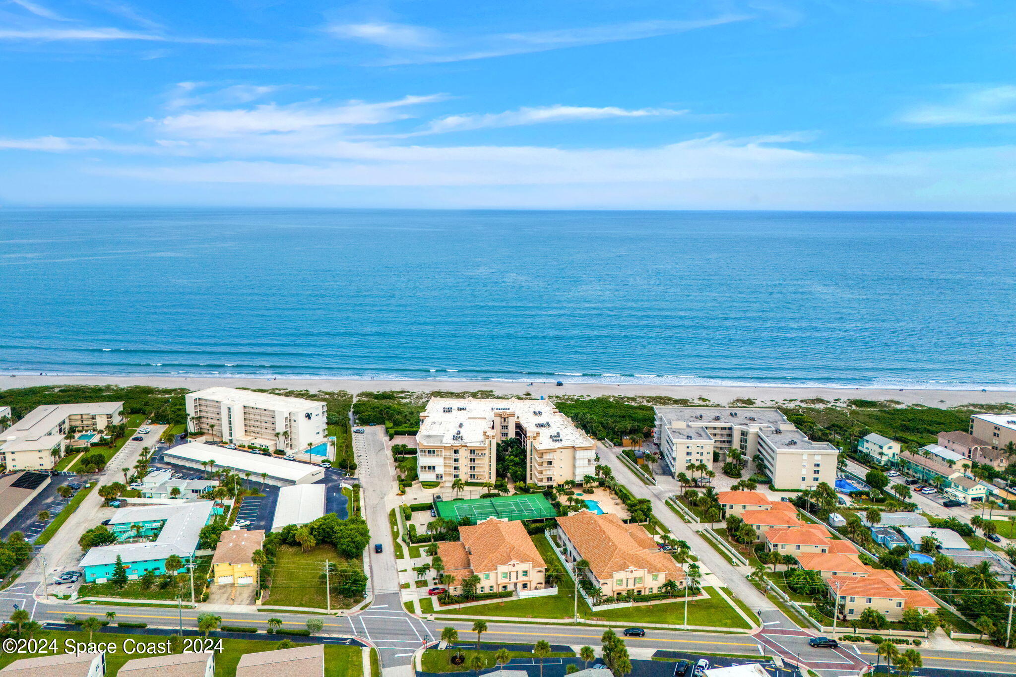 425 Pierce Avenue, 206