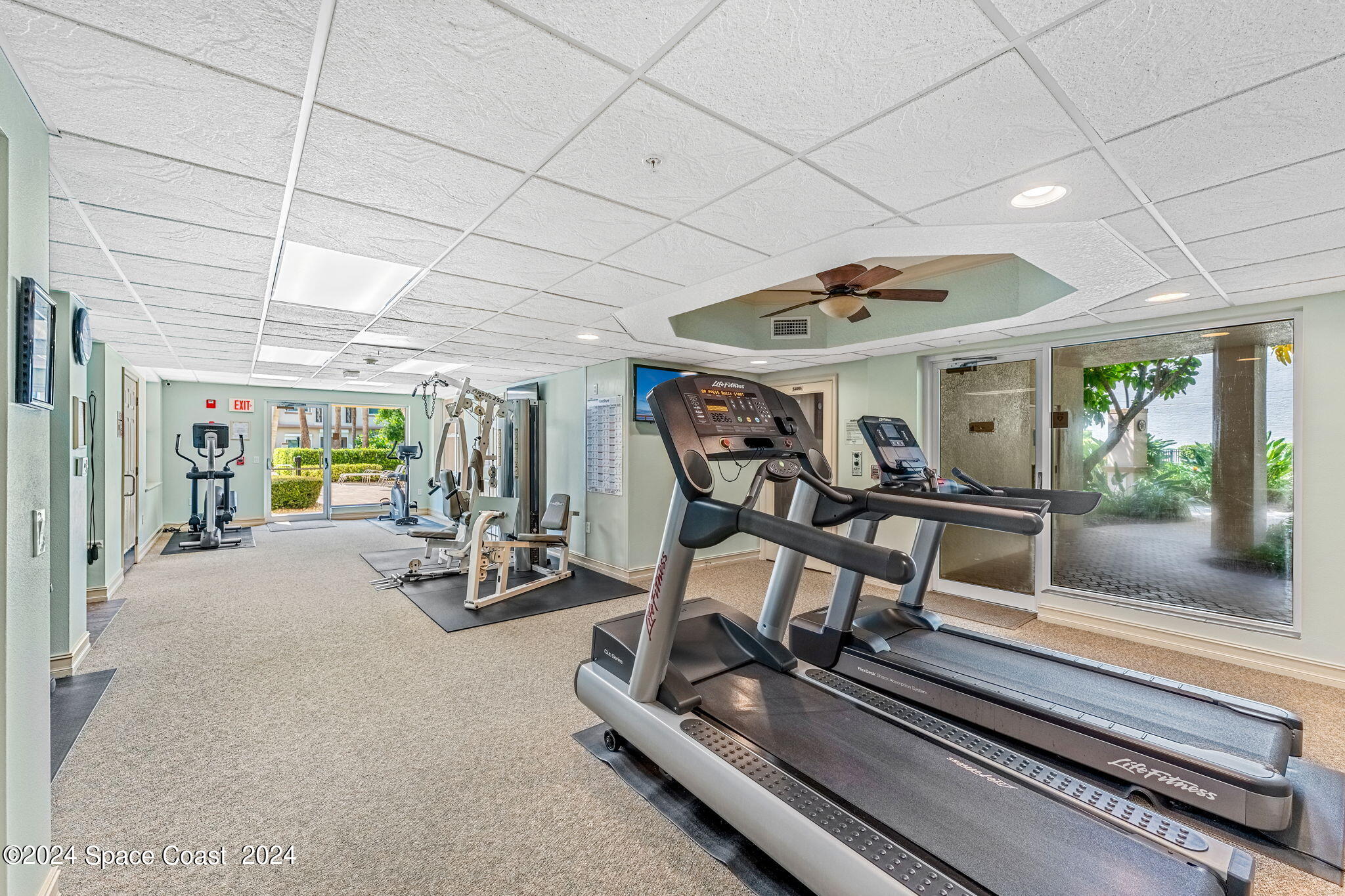 425 Pierce Avenue, 206