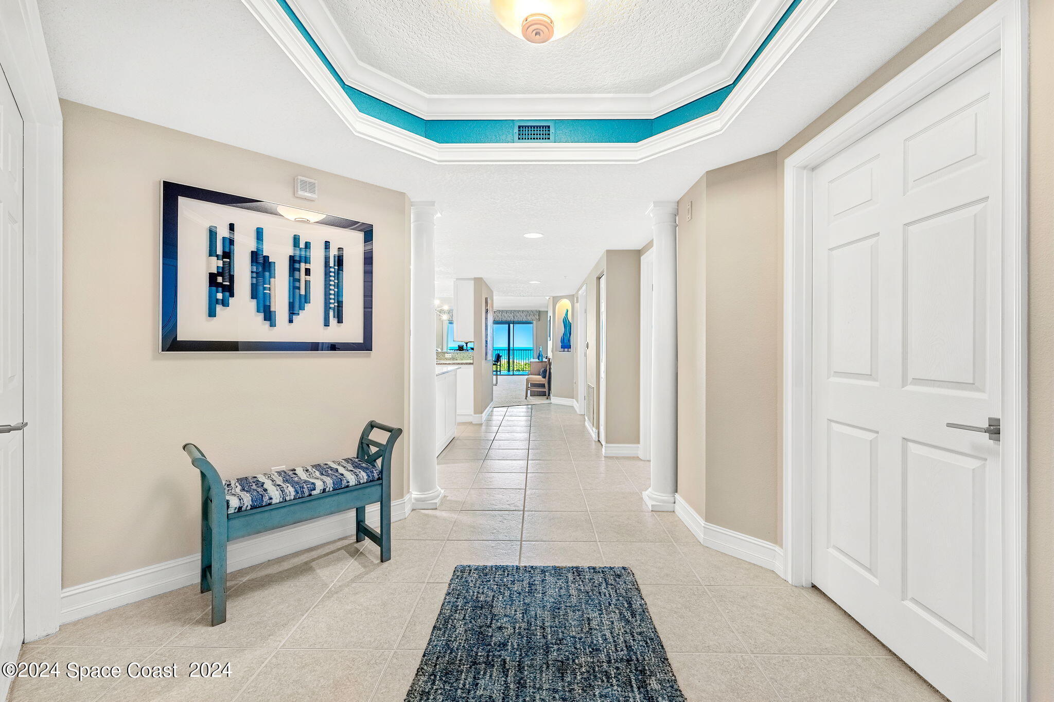 425 Pierce Avenue, 206