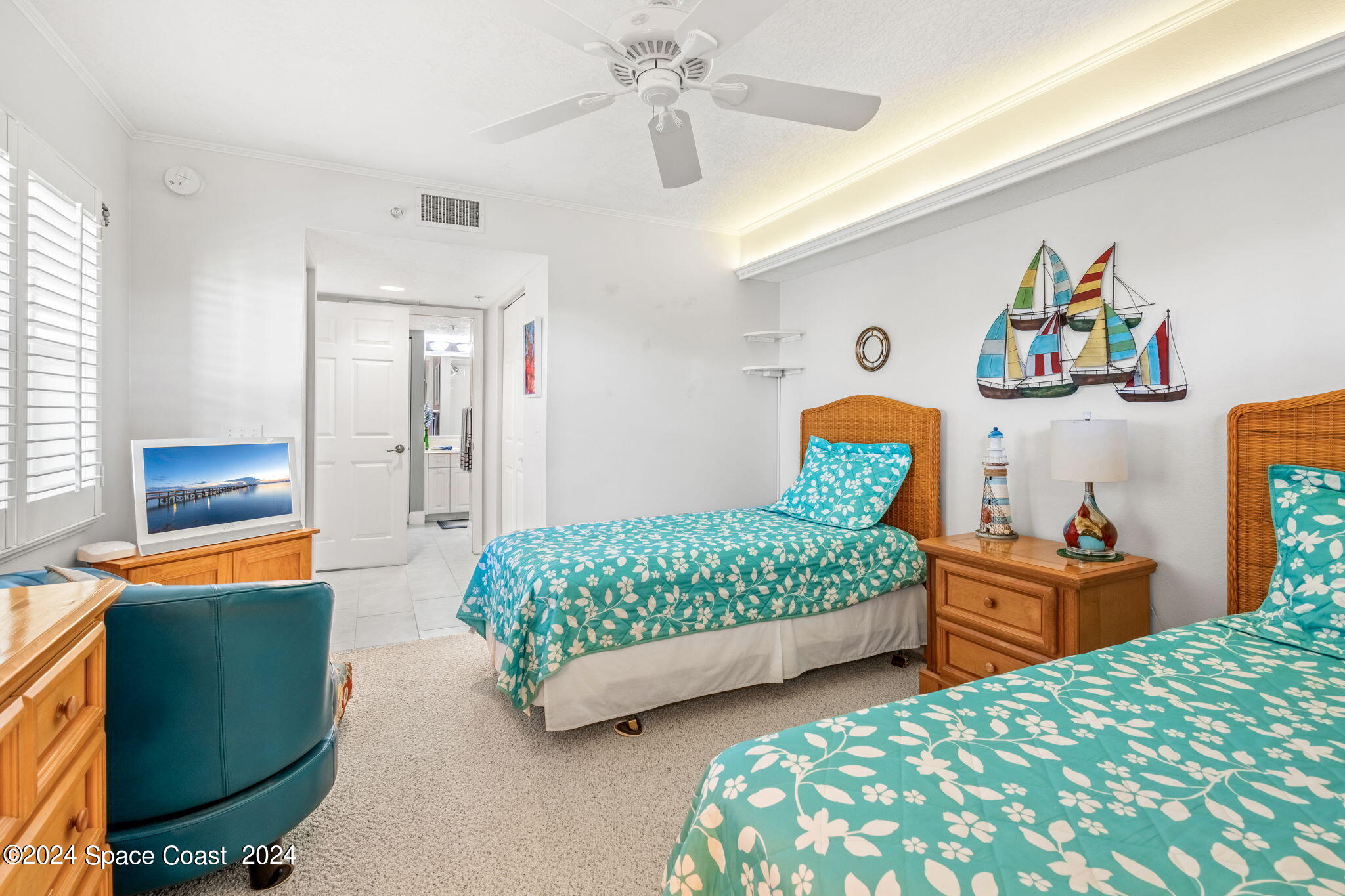 8921 Lake Drive, 303