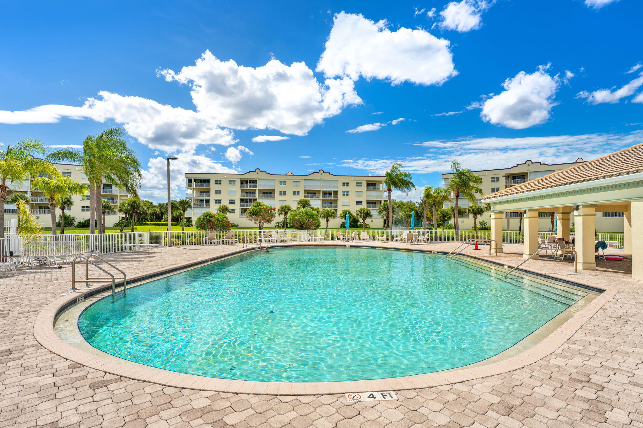 8921 Lake Drive, 303