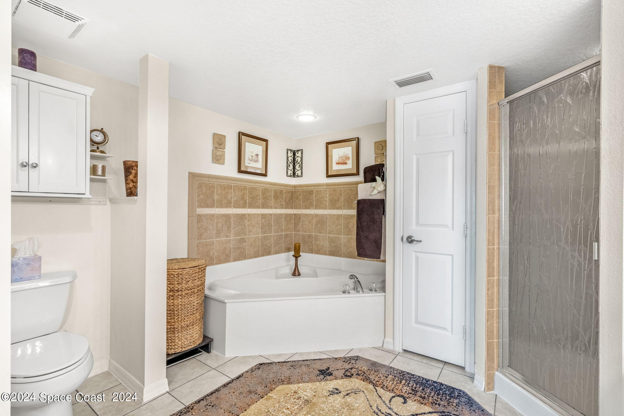 8921 Lake Drive, 303