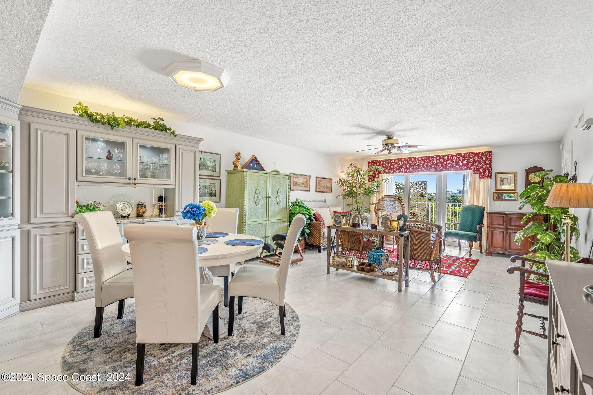 8921 Lake Drive, 303