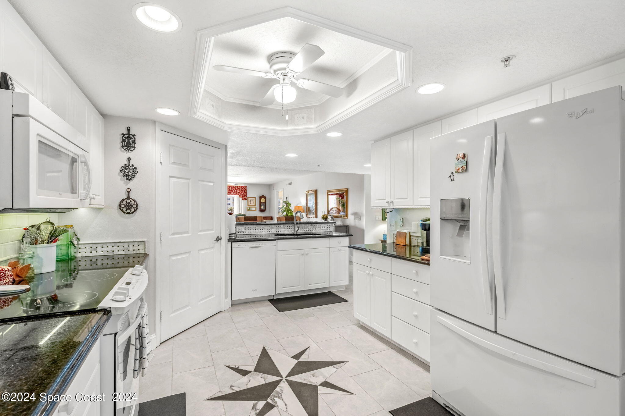 8921 Lake Drive, 303