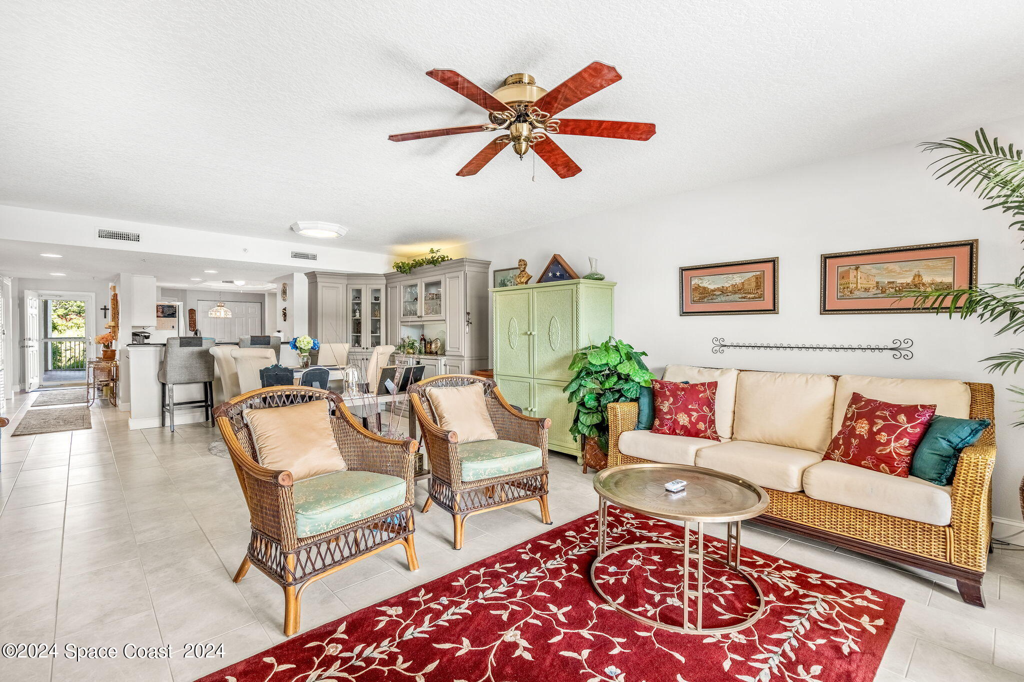 8921 Lake Drive, 303