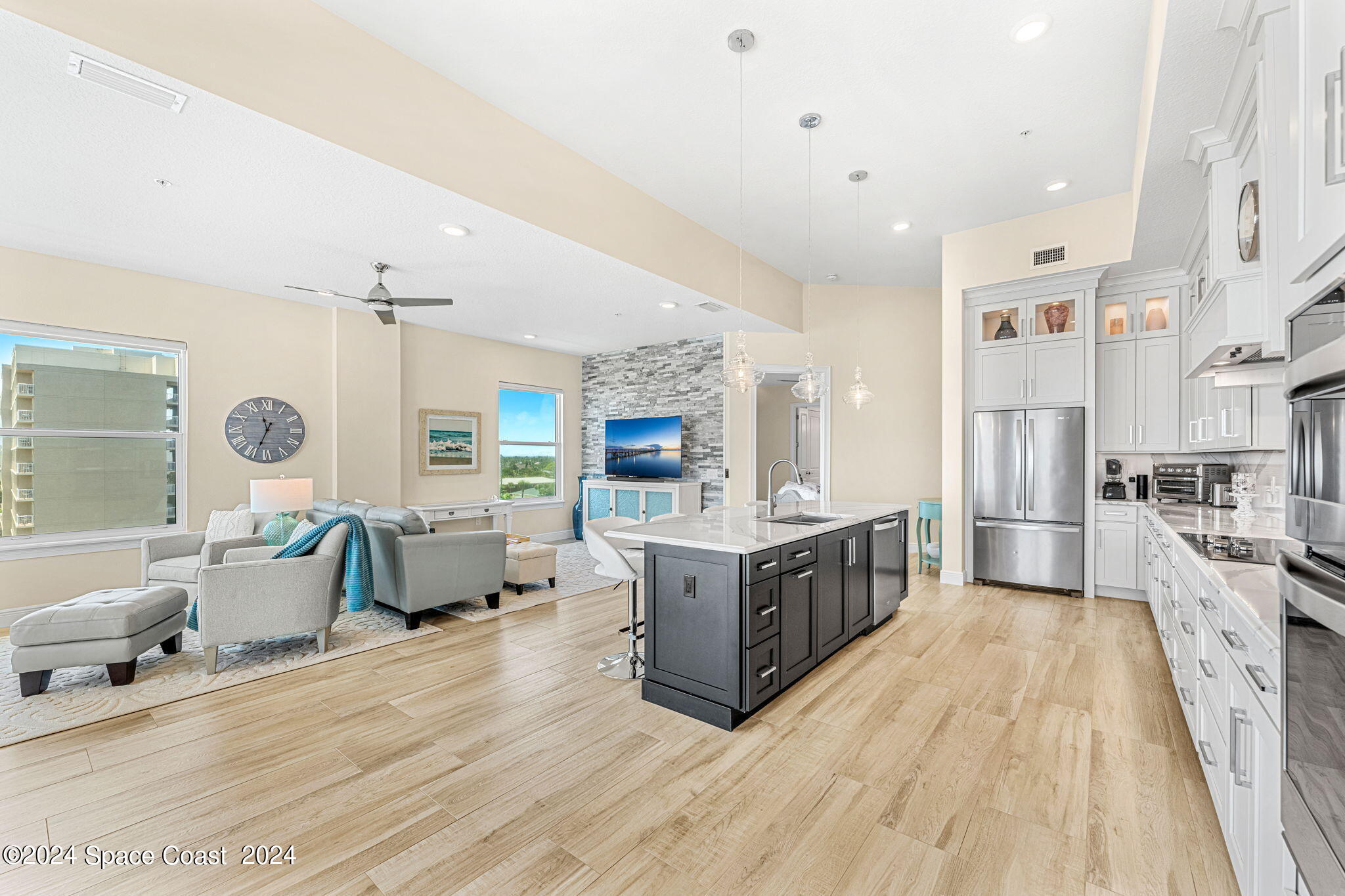 1725 N Highway A1a, 502