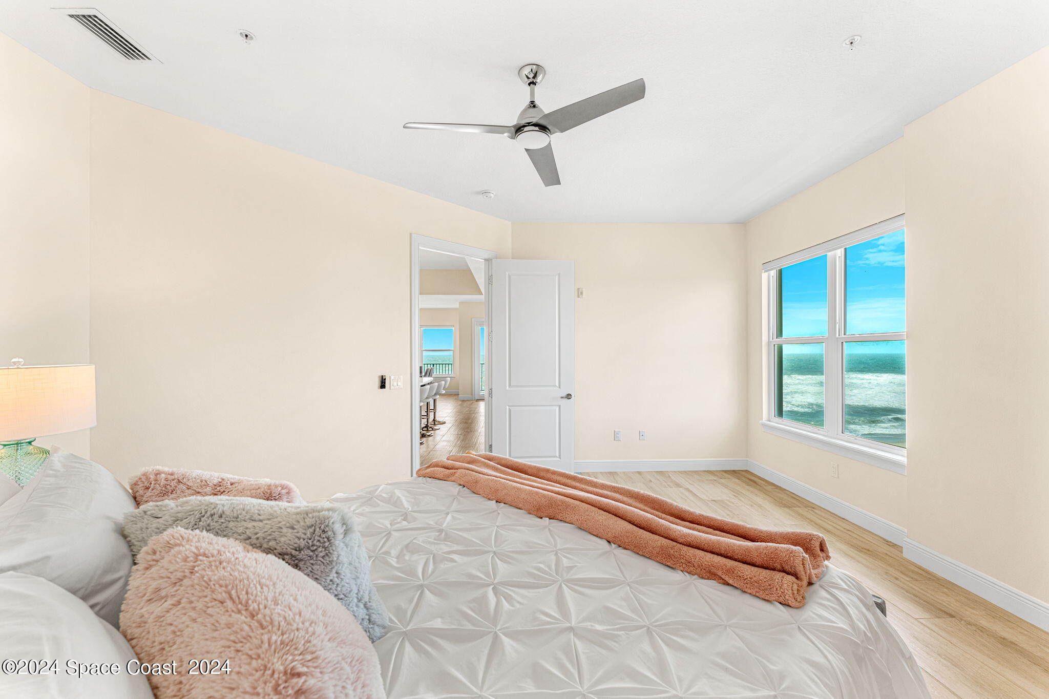1725 N Highway A1a, 502