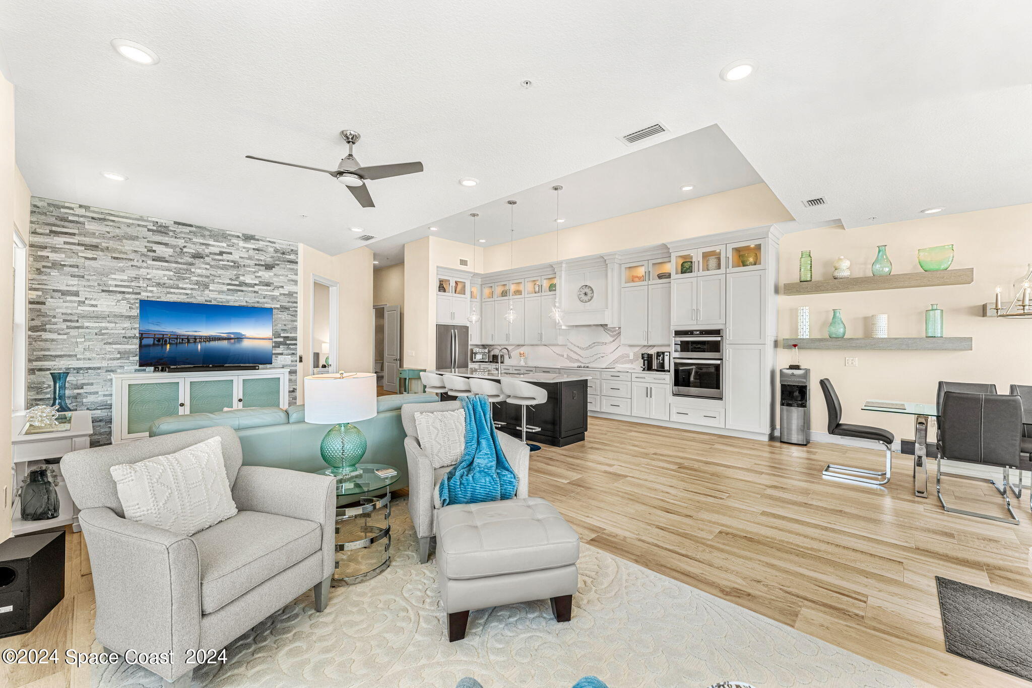 1725 N Highway A1a, 502
