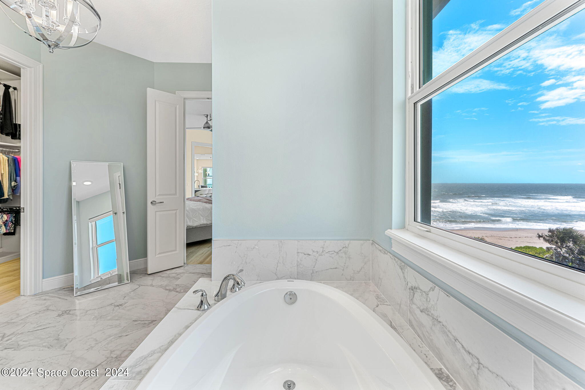 1725 N Highway A1a, 502